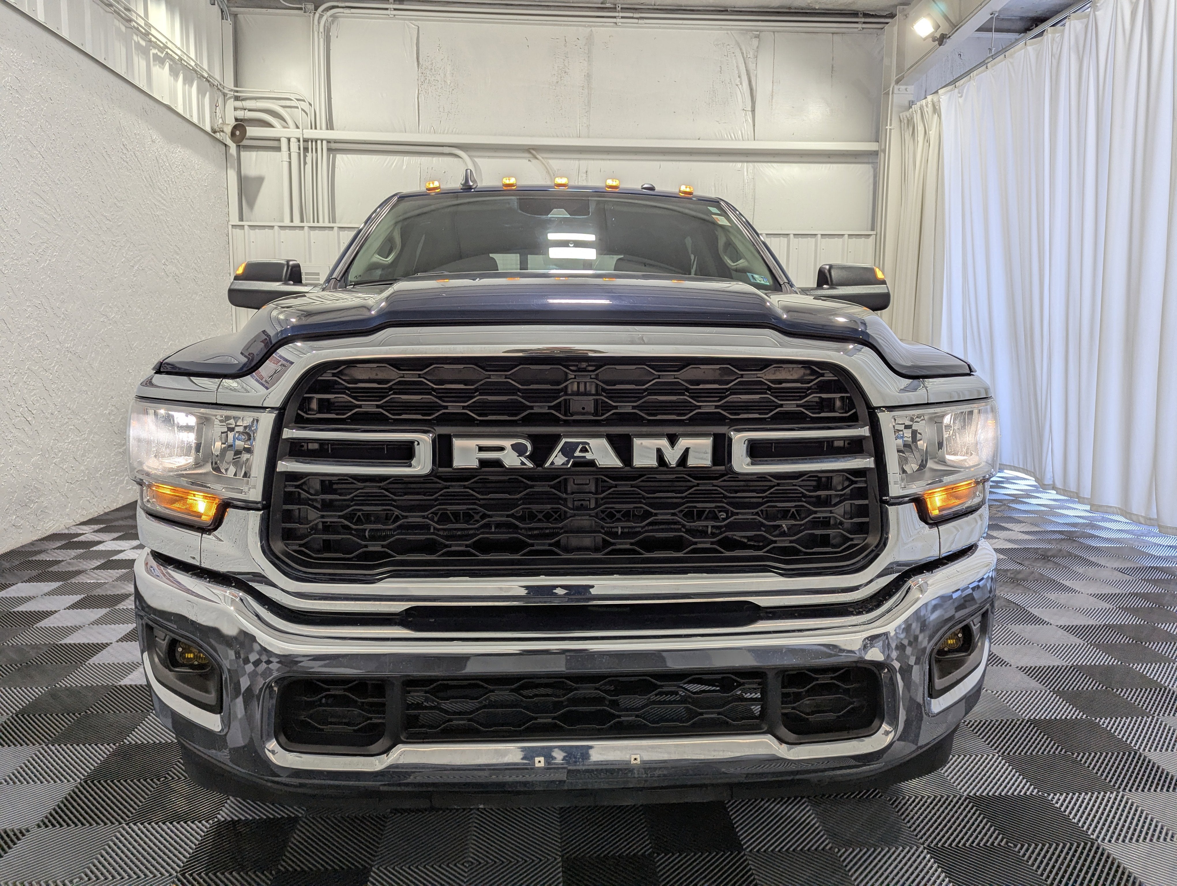 2020 RAM 2500 Tradesman Crew Cab 4x4 6'4' Box