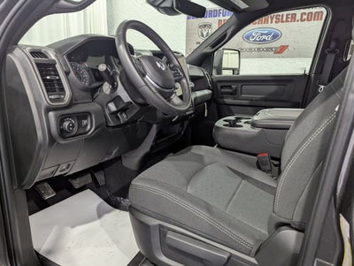 2026 RAM 2500 RAM 2500 BLACK EXPRESS CREW CAB 4X4 6'4' BOX