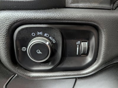 2021 RAM 2500 Tradesman Crew Cab 4x4 6'4' Box