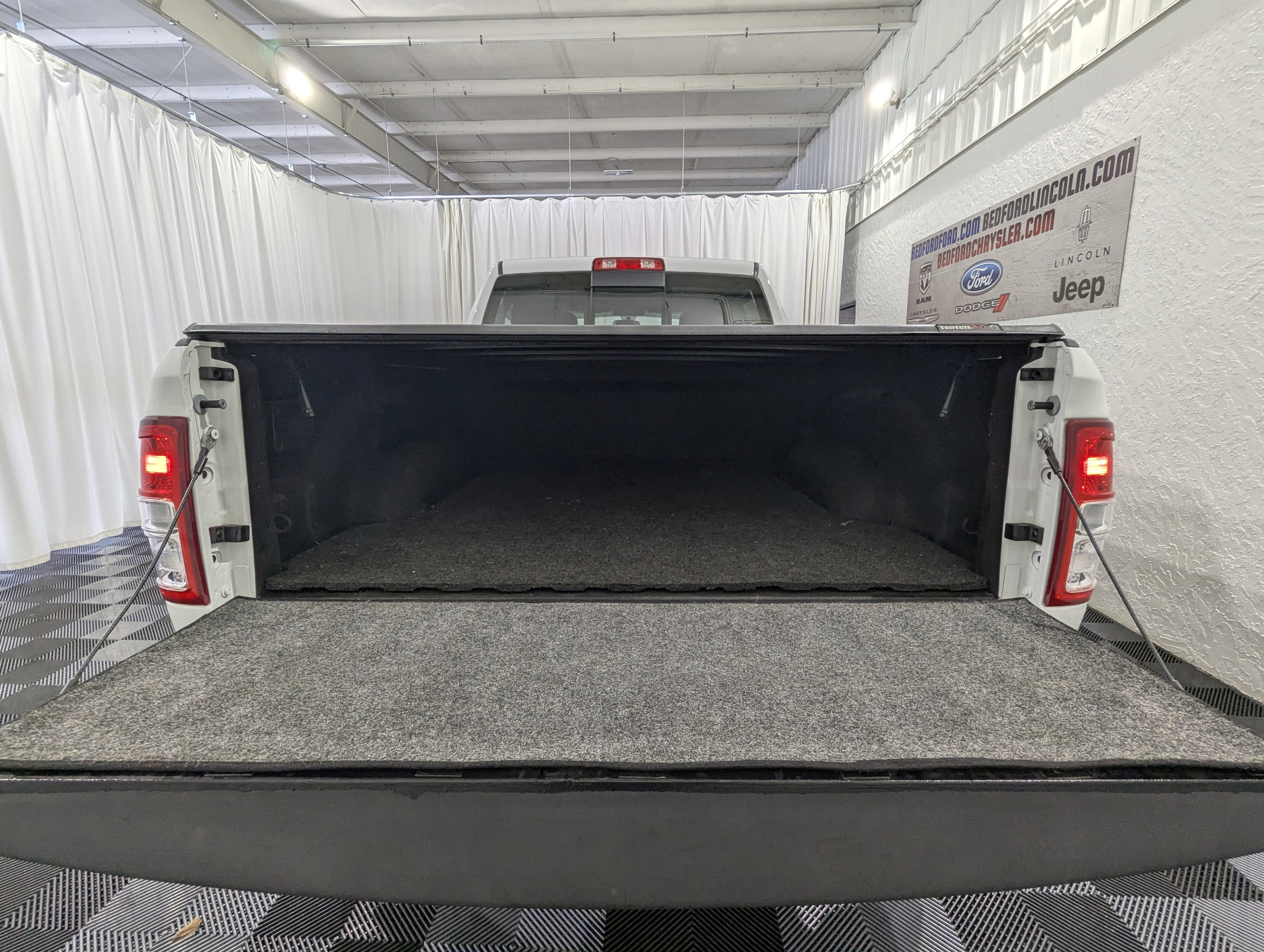 2020 RAM 2500 Tradesman Crew Cab 4x4 6'4' Box