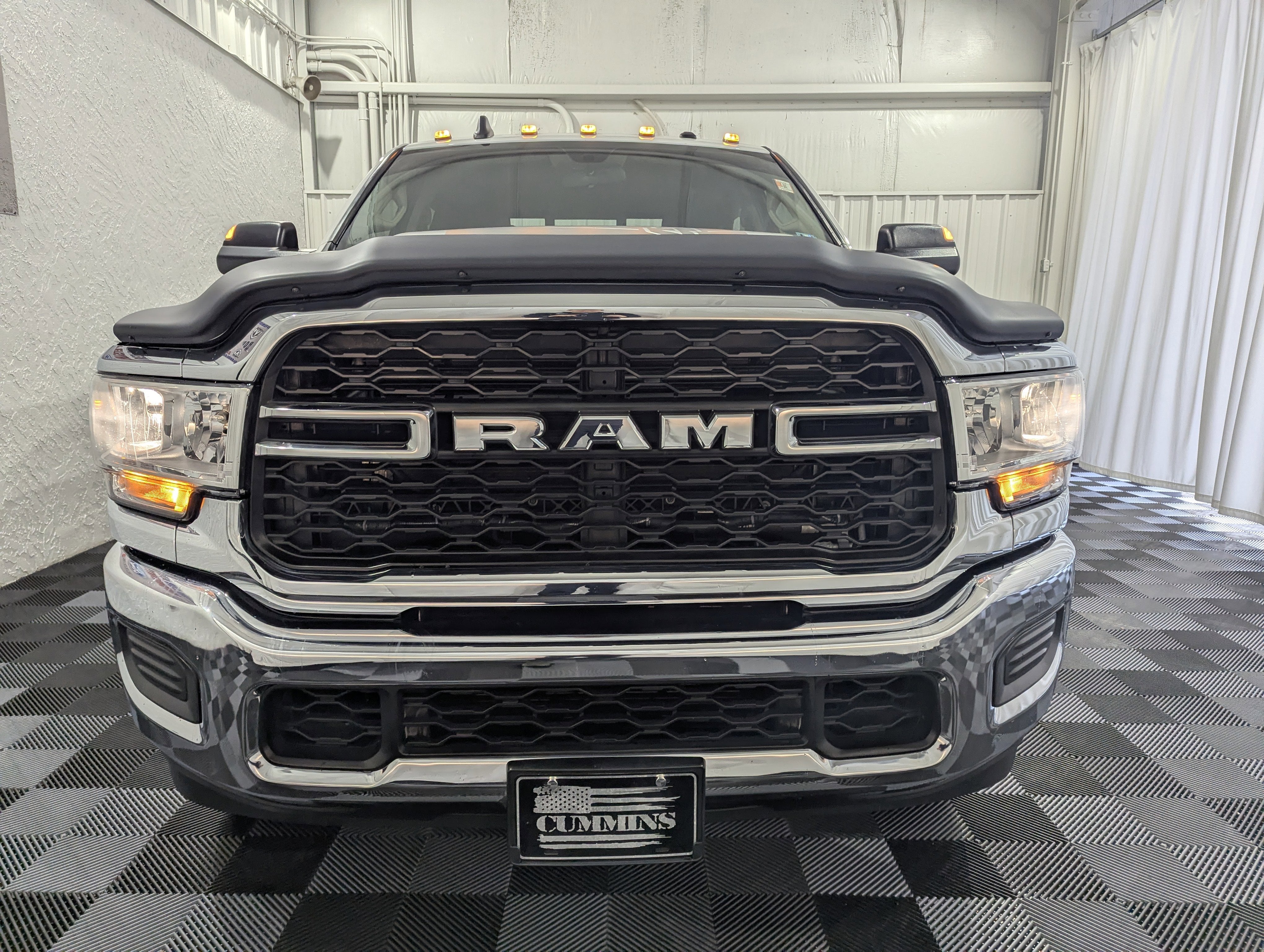 2020 RAM 2500 Tradesman Crew Cab 4x4 6'4' Box