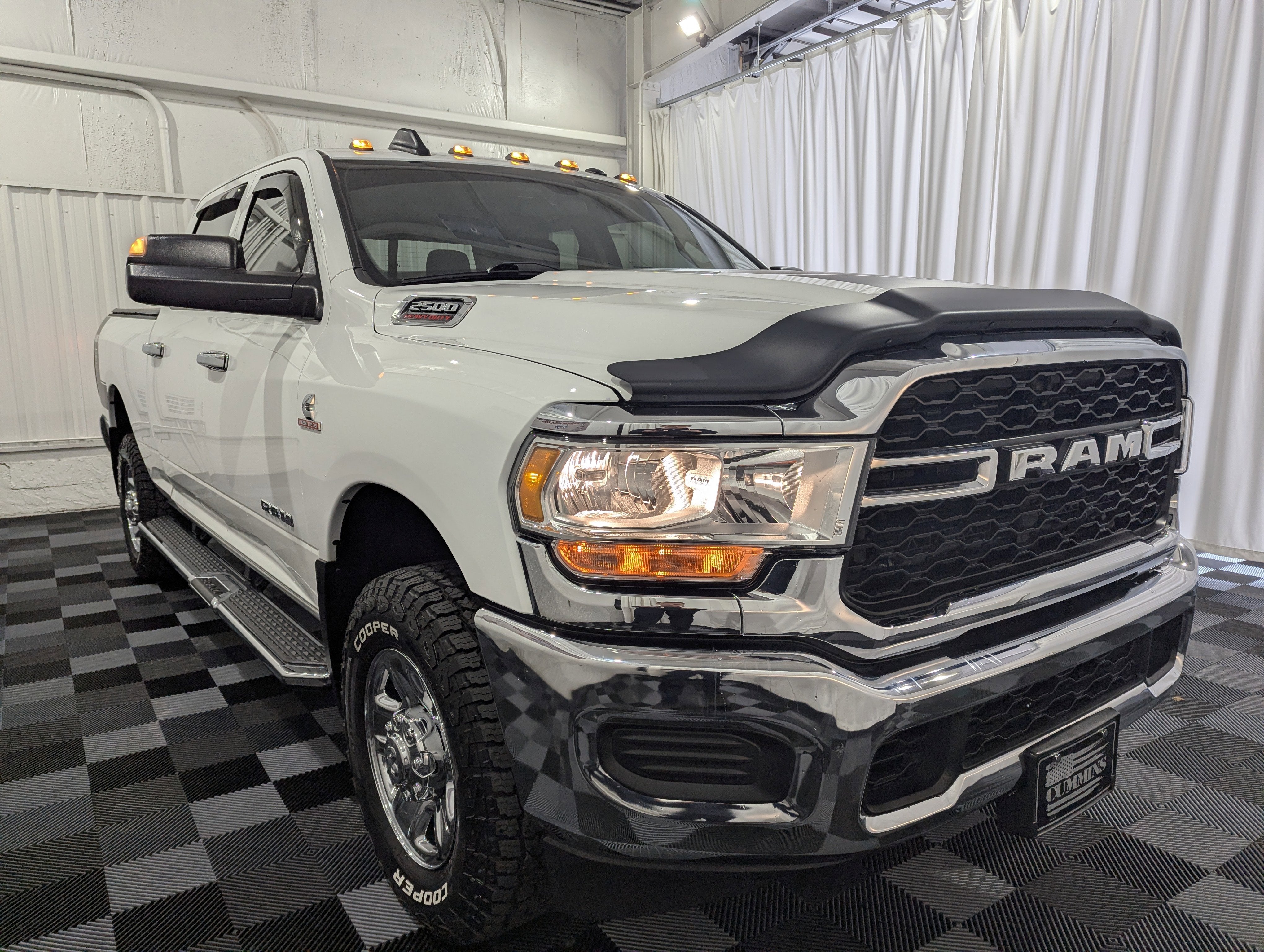 2020 RAM 2500 Tradesman Crew Cab 4x4 6'4' Box