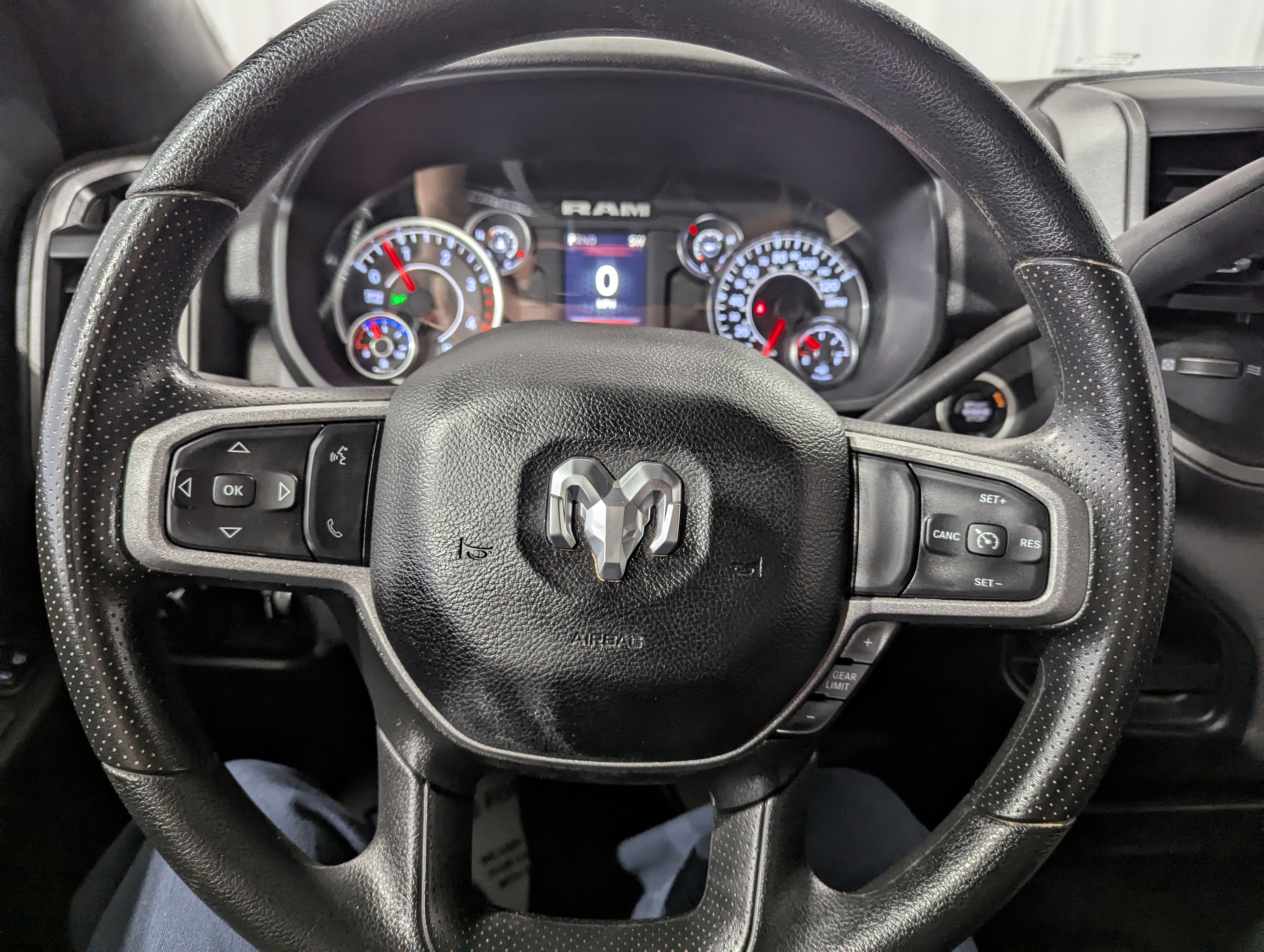 2024 RAM 2500 Tradesman Crew Cab 4x4 6'4' Box