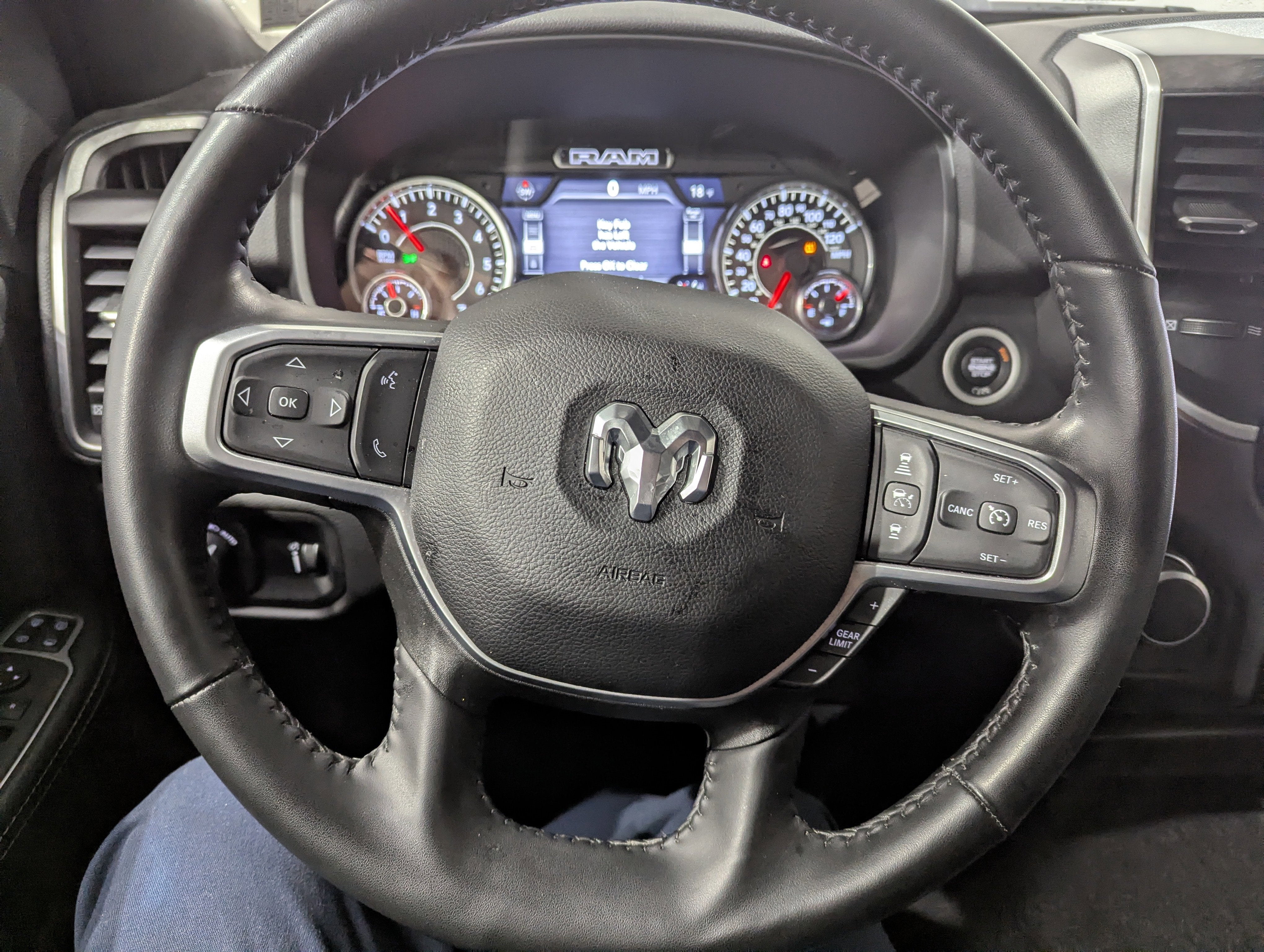 2024 RAM 2500 Big Horn Crew Cab 4x4 6'4' Box