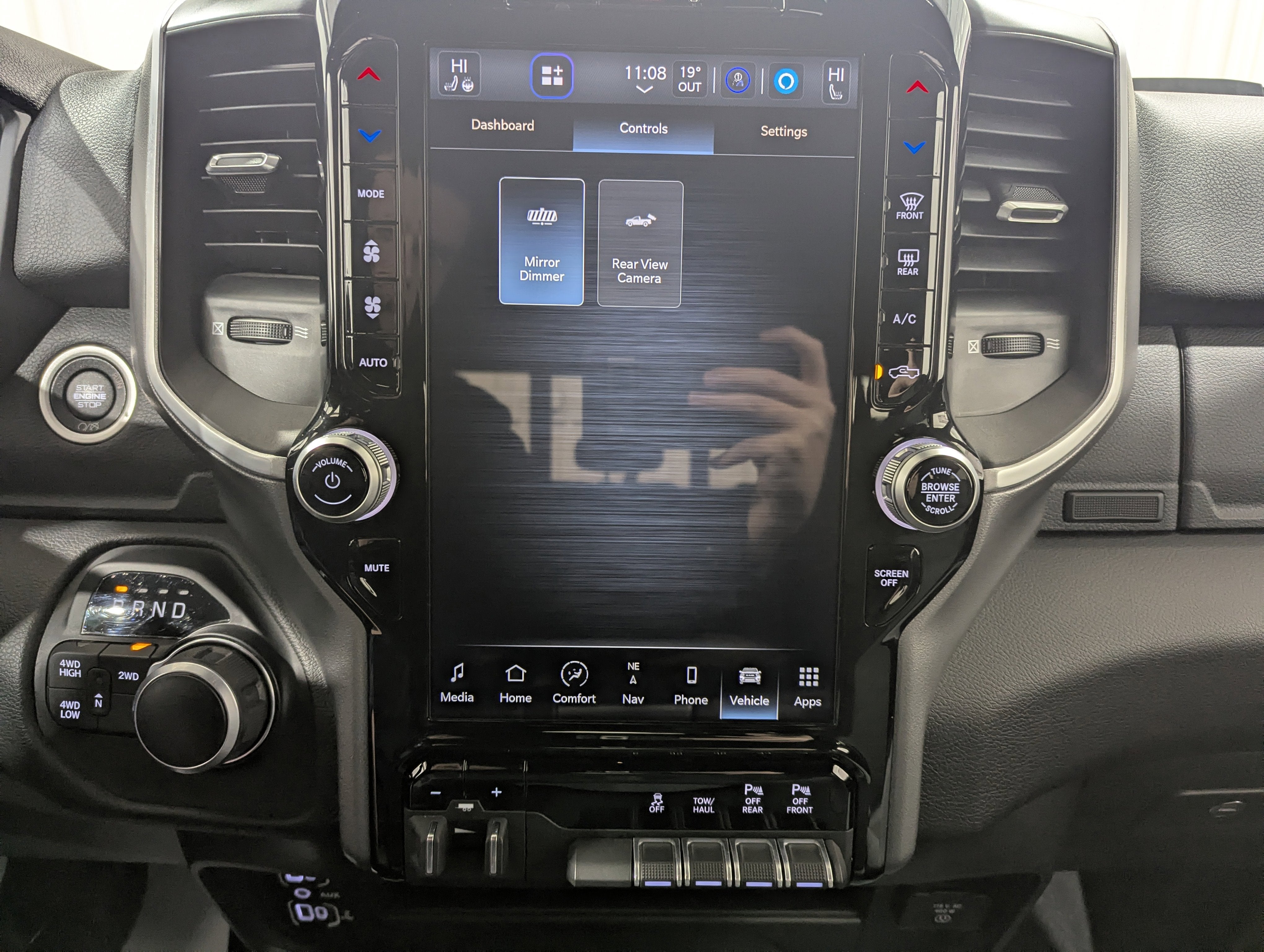 2024 RAM 2500 Big Horn Crew Cab 4x4 6'4' Box