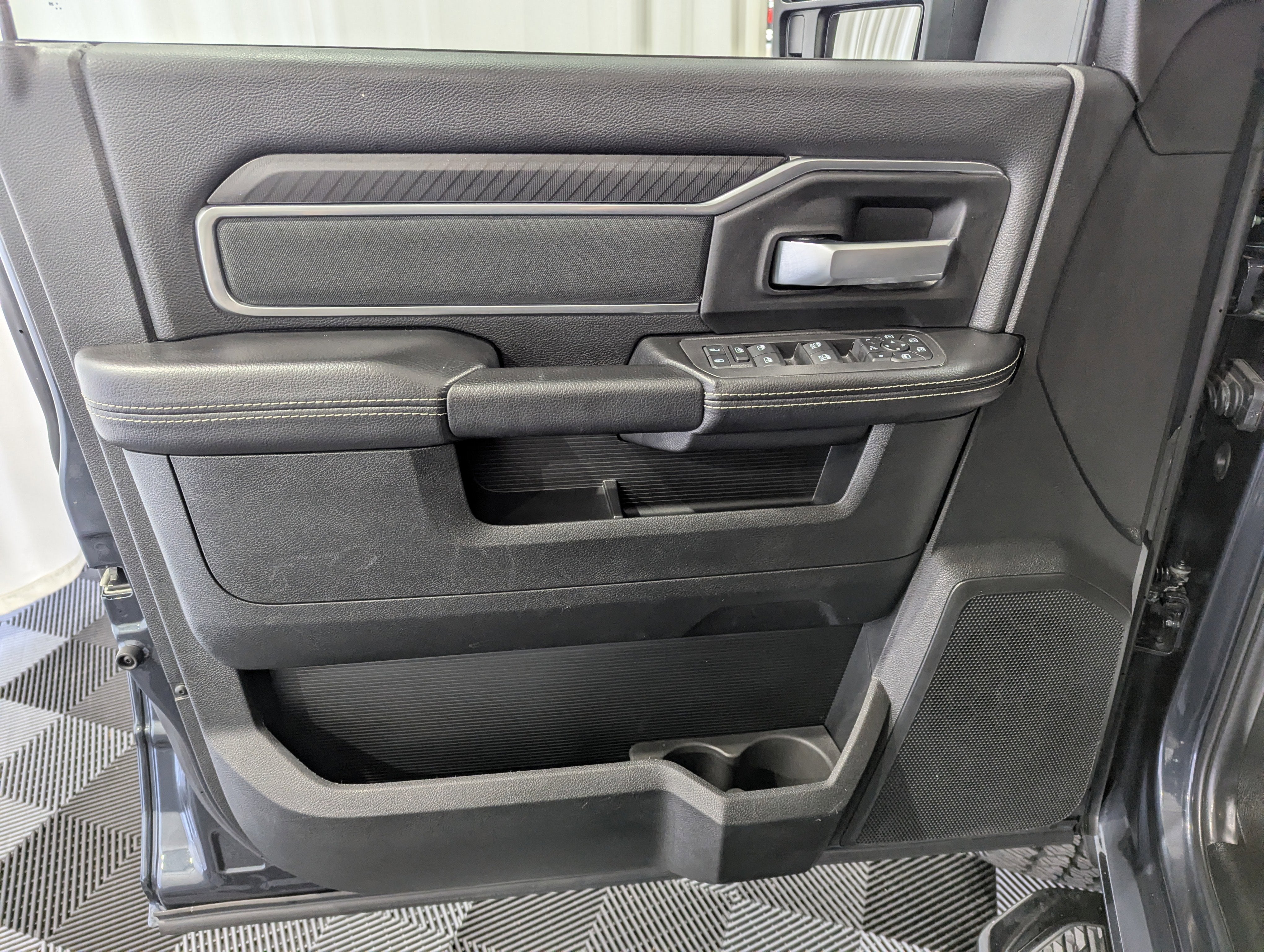 2025 RAM 2500 Big Horn Crew Cab 4x4 6'4' Box