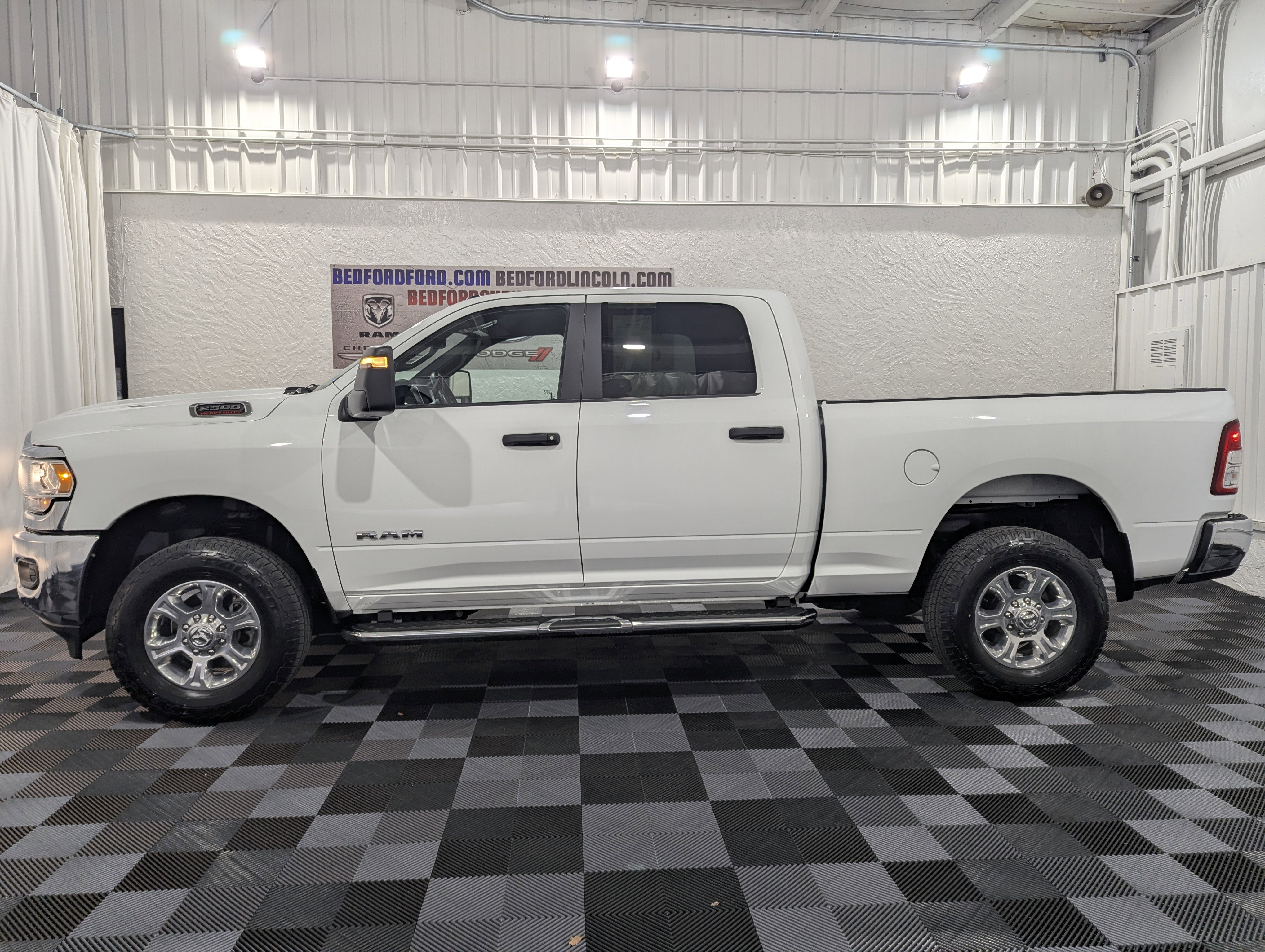 2024 RAM 2500 Big Horn Crew Cab 4x4 6'4' Box