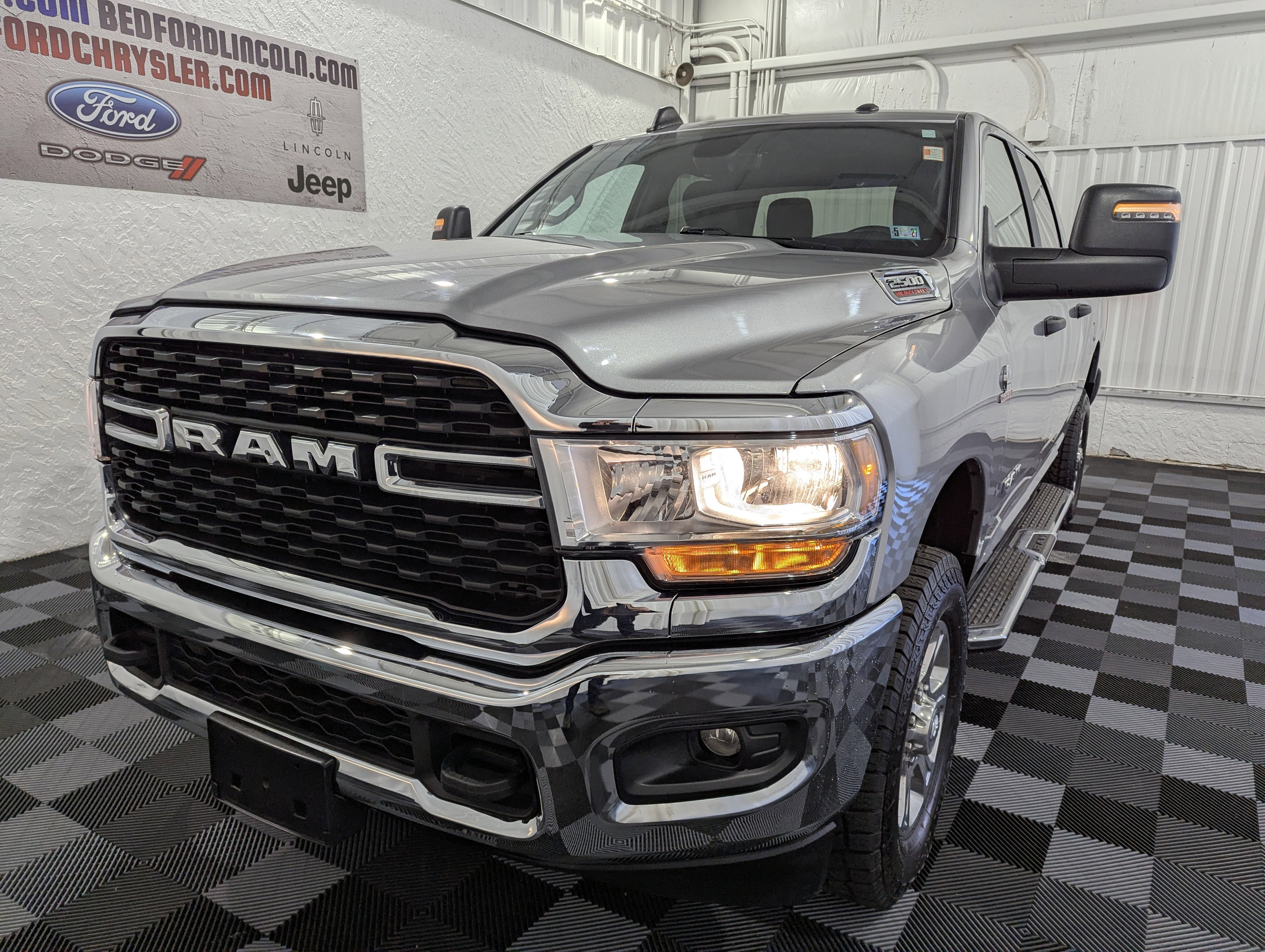 2024 RAM 2500 Big Horn Crew Cab 4x4 6'4' Box