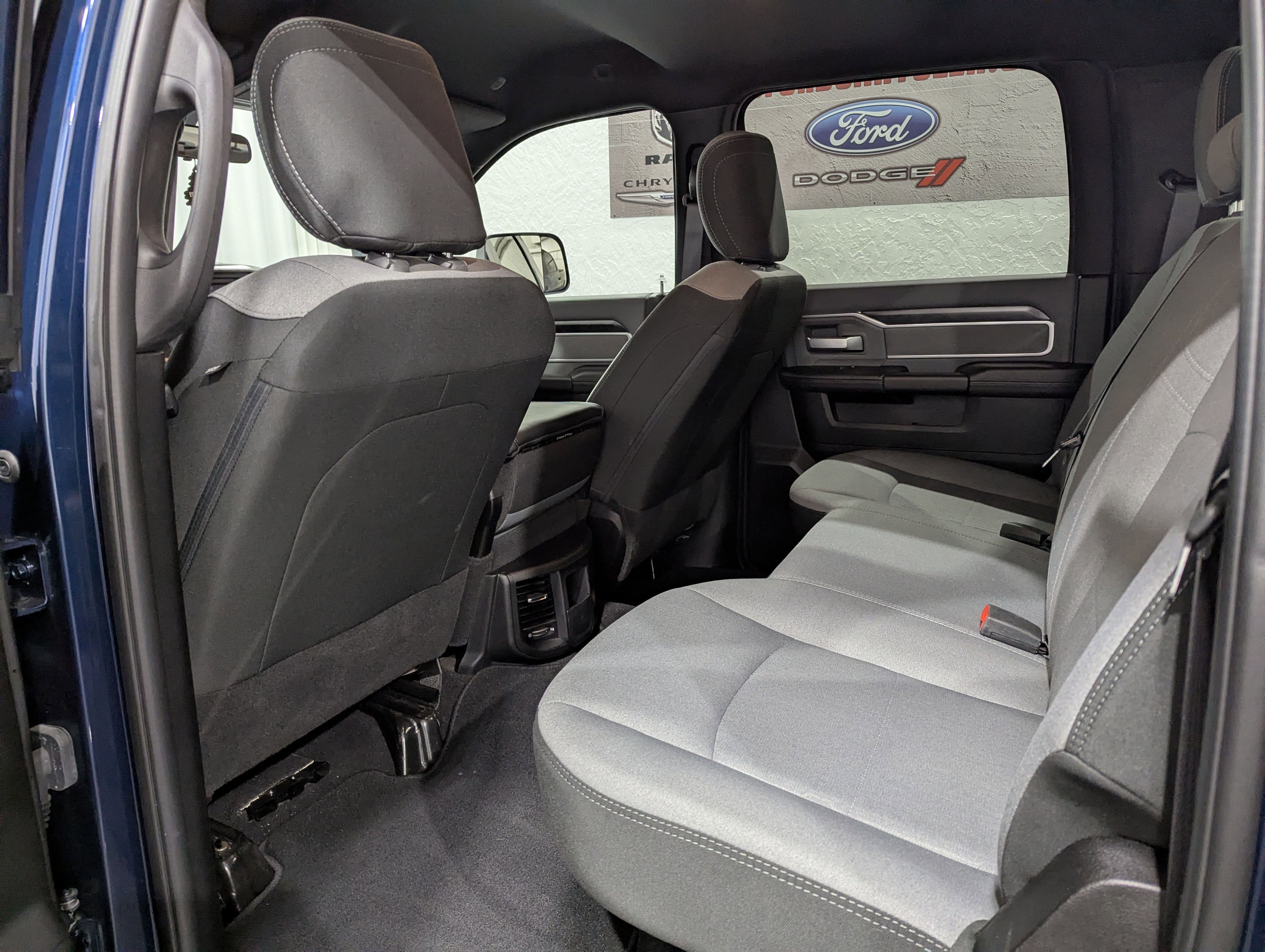 2021 RAM 2500 Big Horn Crew Cab 4x4 6'4' Box