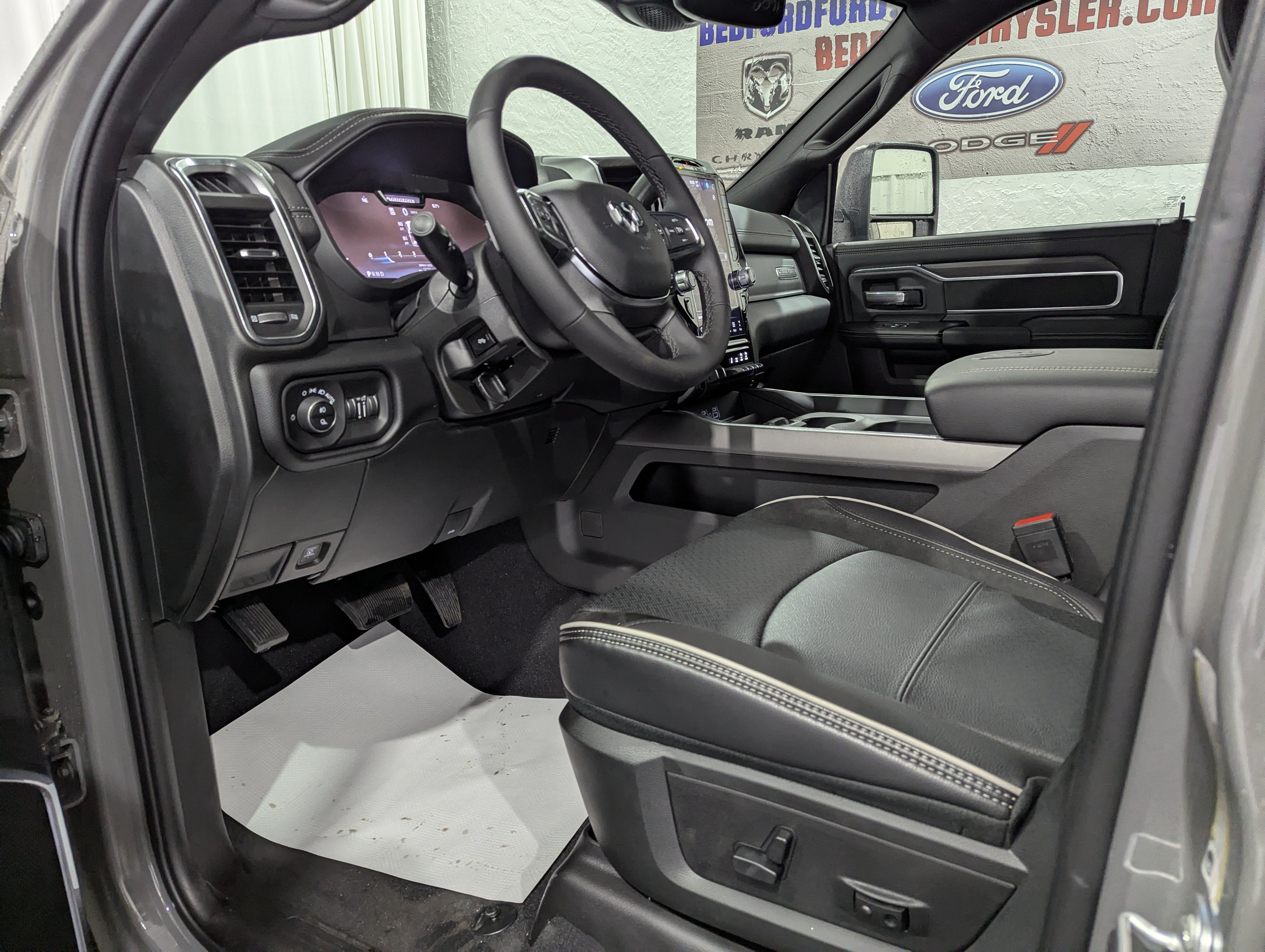 2027 RAM 2500 RAM 2500 LARAMIE CREW CAB 4X4 6'4' BOX