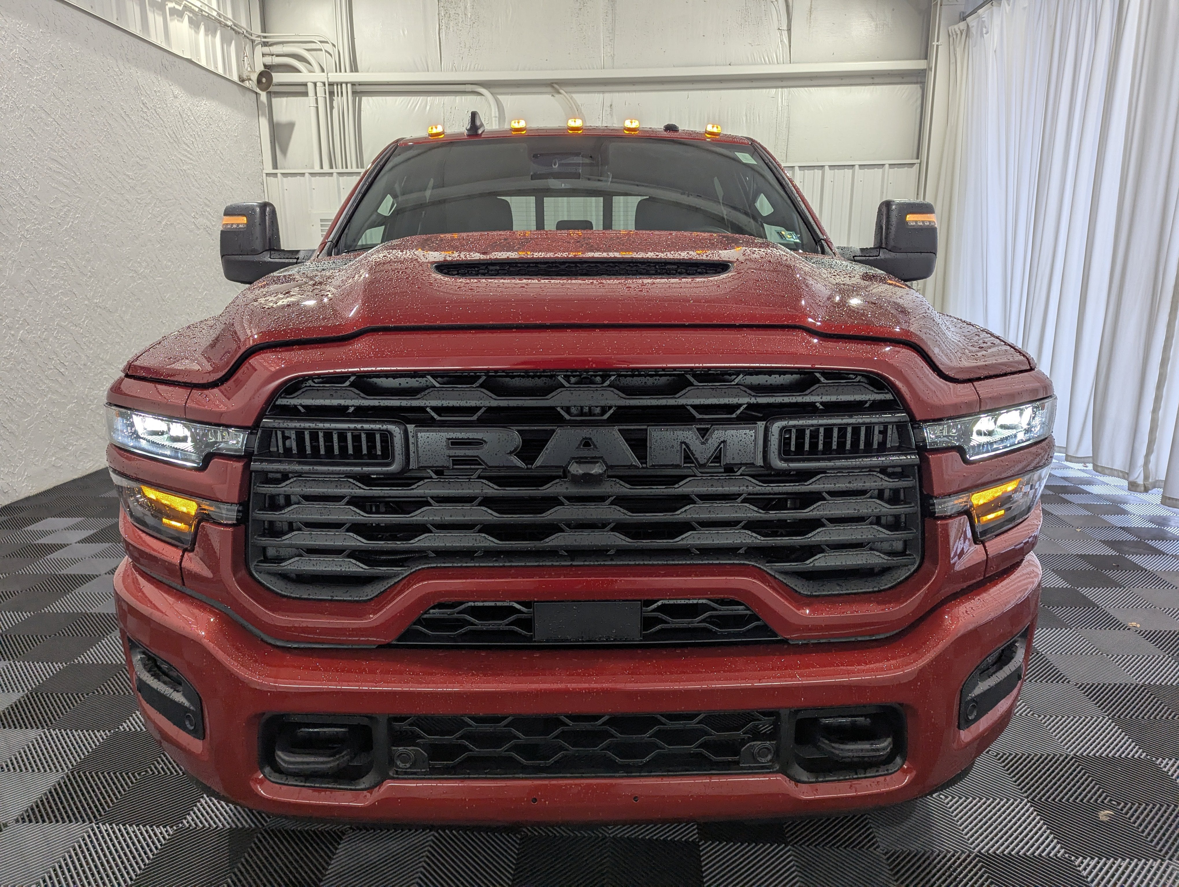 2027 RAM 2500 RAM 2500 BLACK EXPRESS CREW CAB 4X4 8' BOX