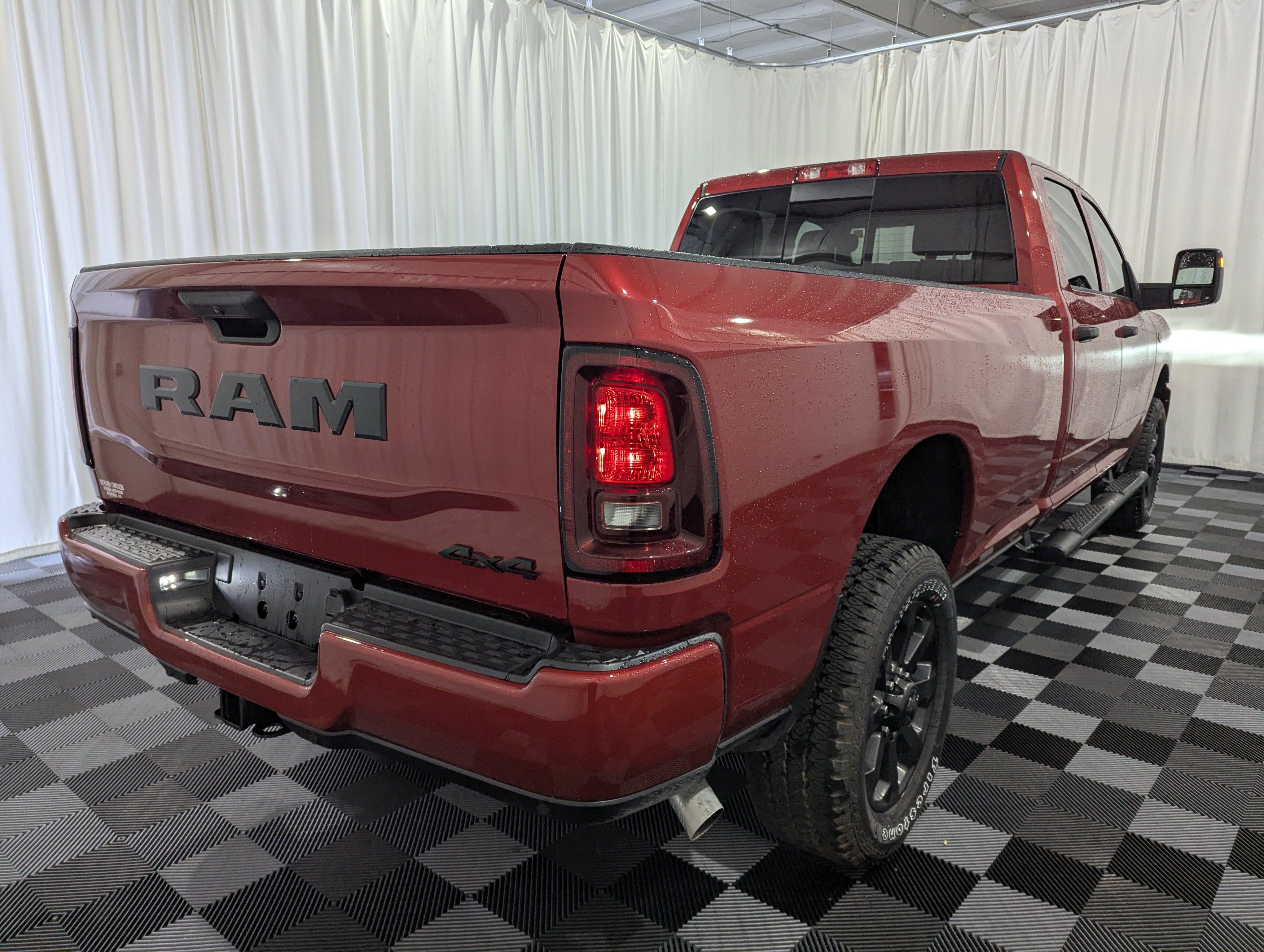 2027 RAM 2500 RAM 2500 BLACK EXPRESS CREW CAB 4X4 8' BOX