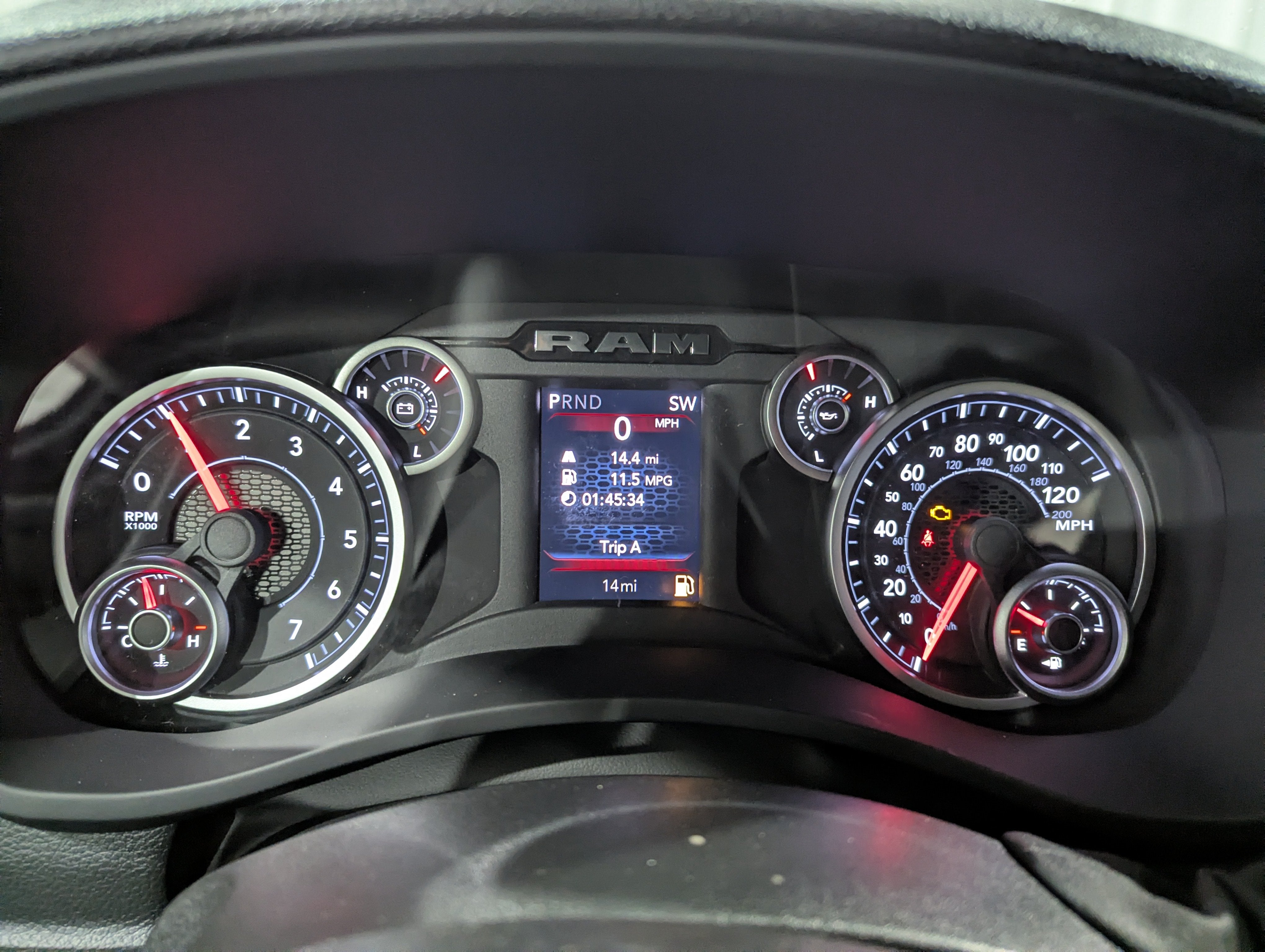 2027 RAM 2500 RAM 2500 BLACK EXPRESS CREW CAB 4X4 8' BOX