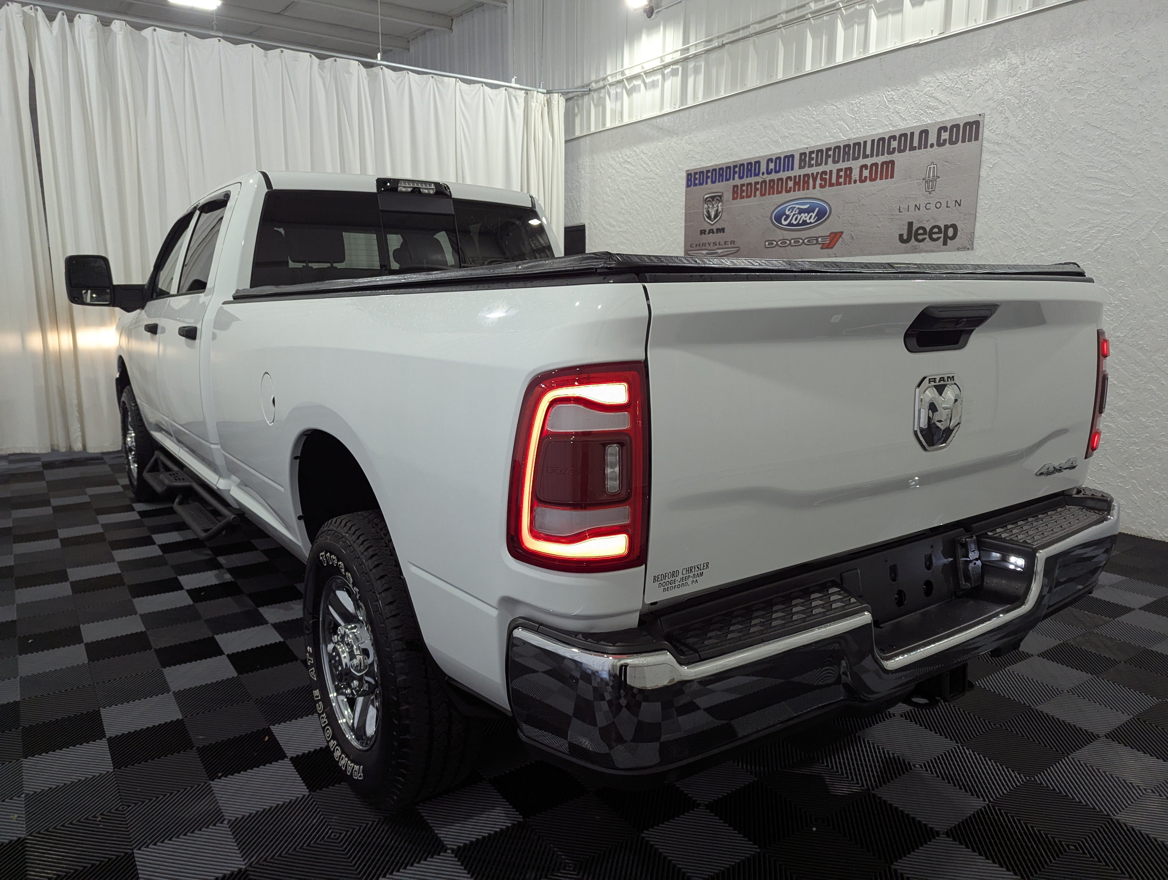 2024 RAM 2500 Tradesman Crew Cab 4x4 8' Box