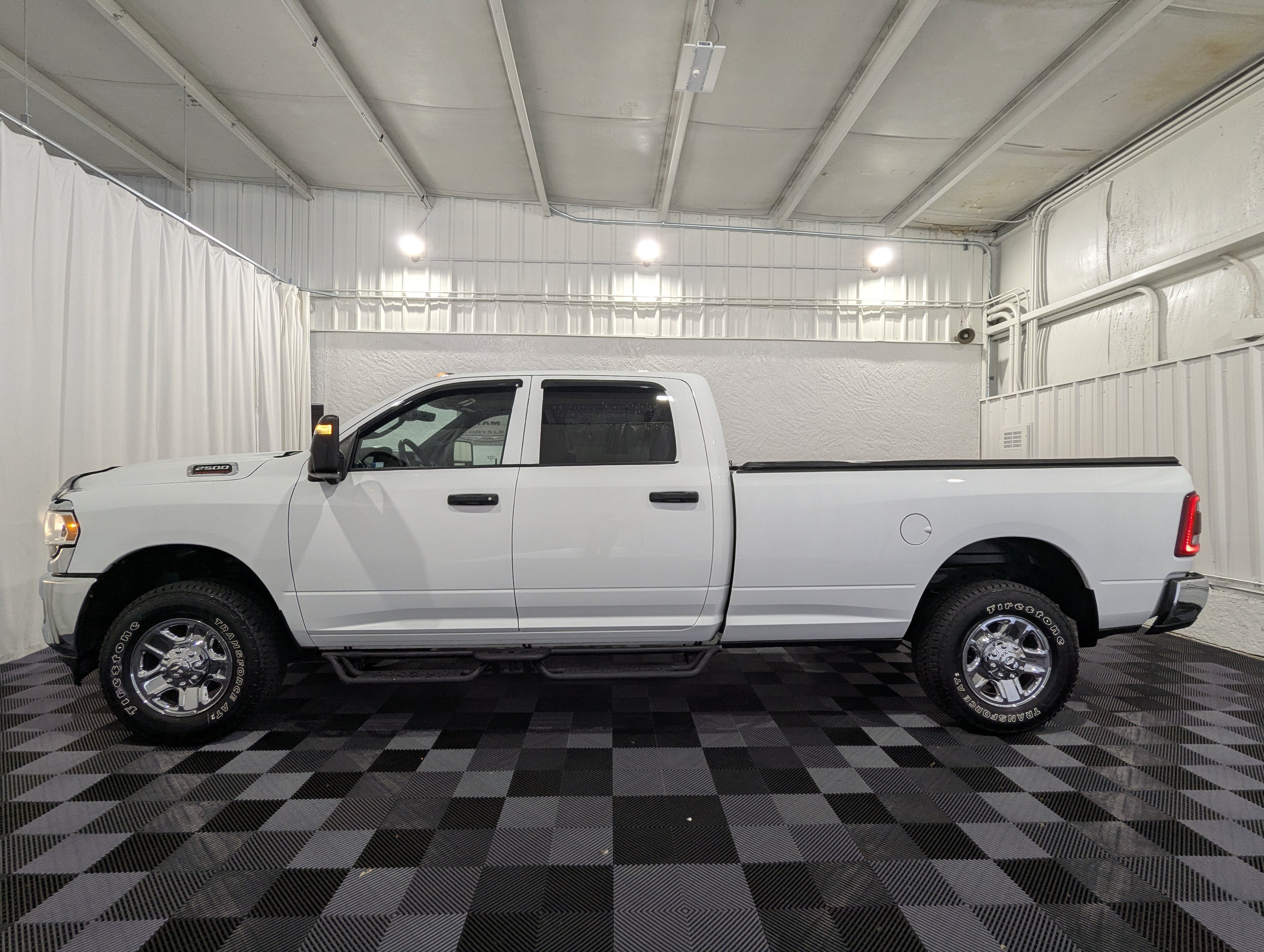 2024 RAM 2500 Tradesman Crew Cab 4x4 8' Box