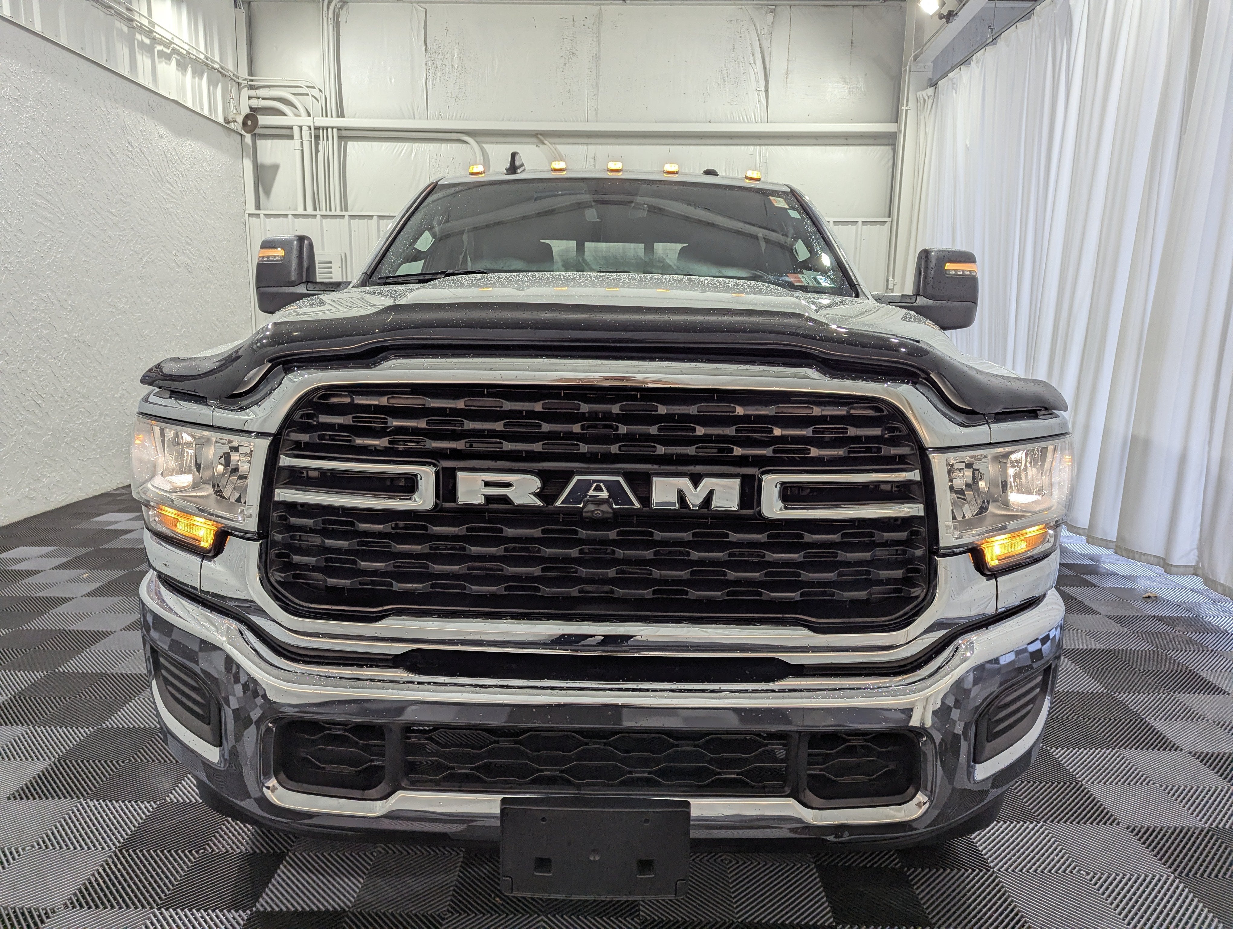 2024 RAM 2500 Tradesman Crew Cab 4x4 8' Box