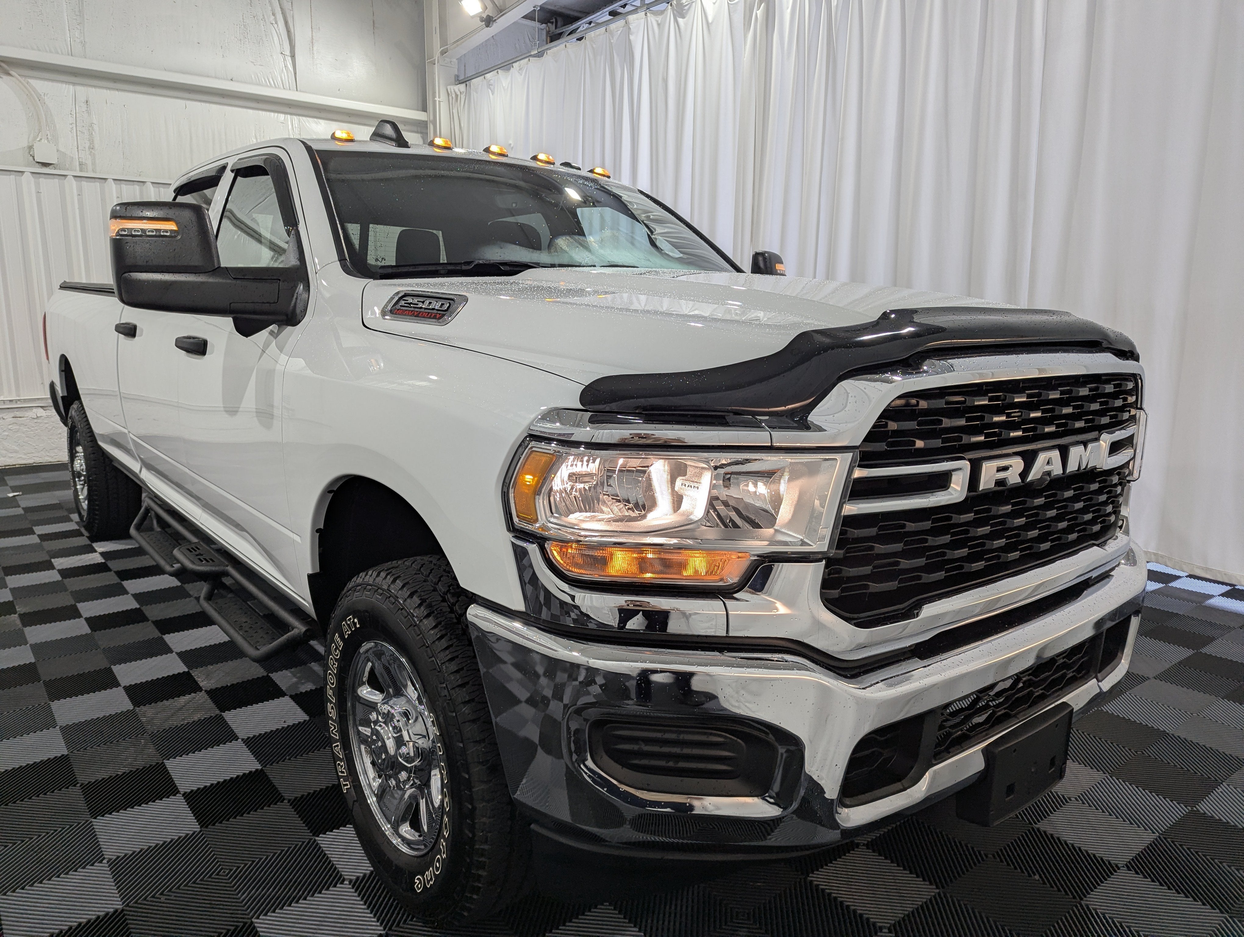 2024 RAM 2500 Tradesman Crew Cab 4x4 8' Box