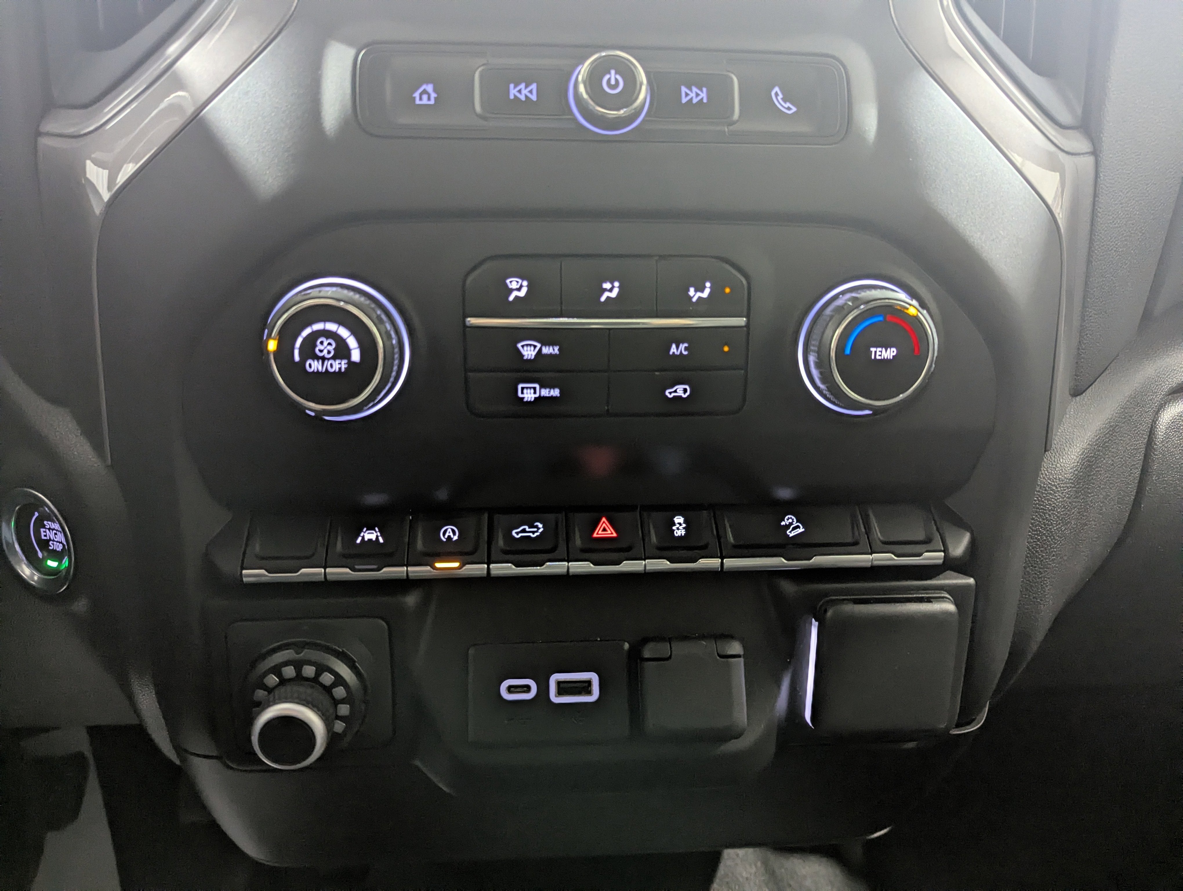 2022 Chevrolet Silverado 1500 Custom Trail Boss