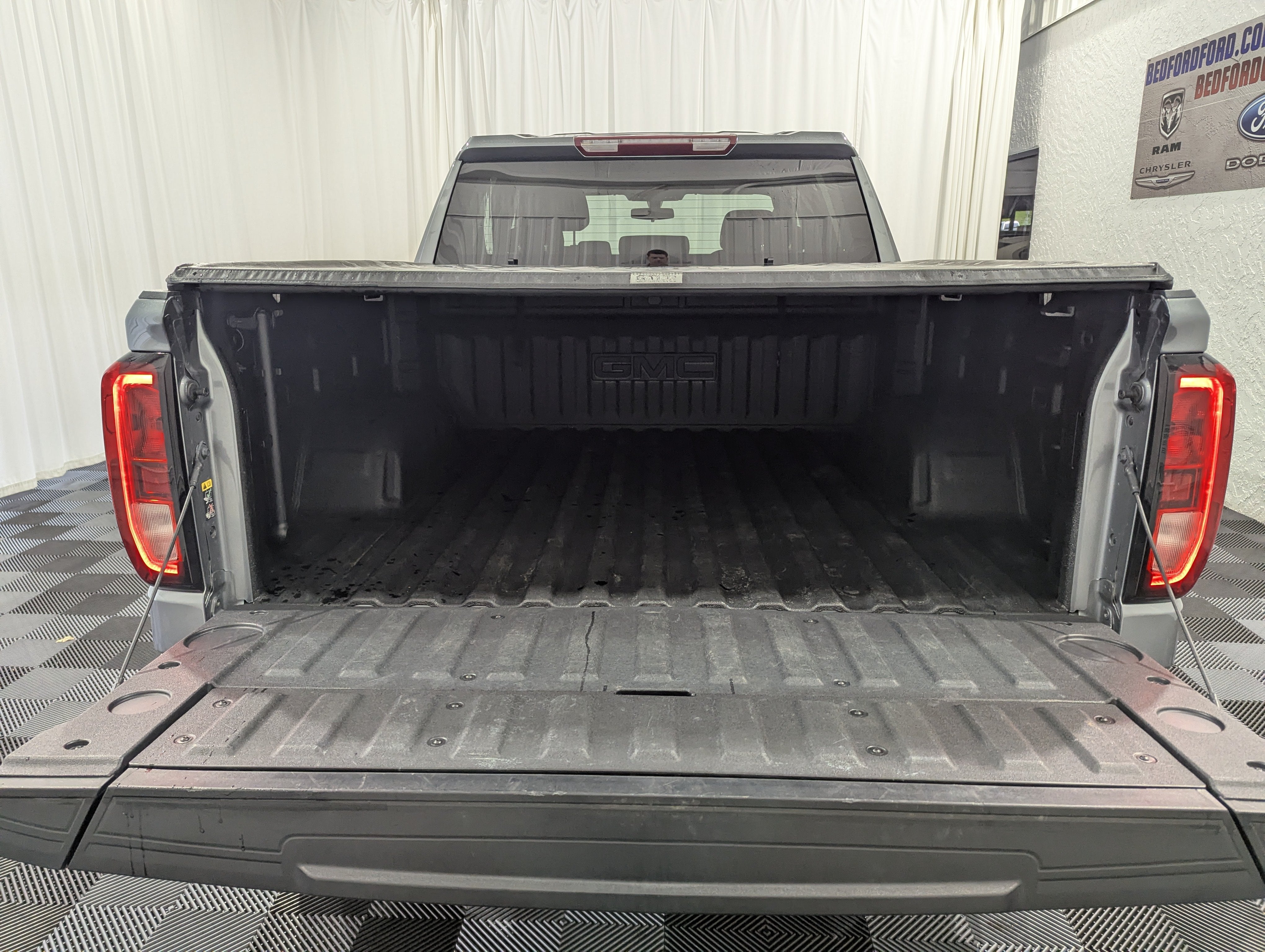 2021 GMC Sierra 1500 4WD Crew Cab Short Box Elevation