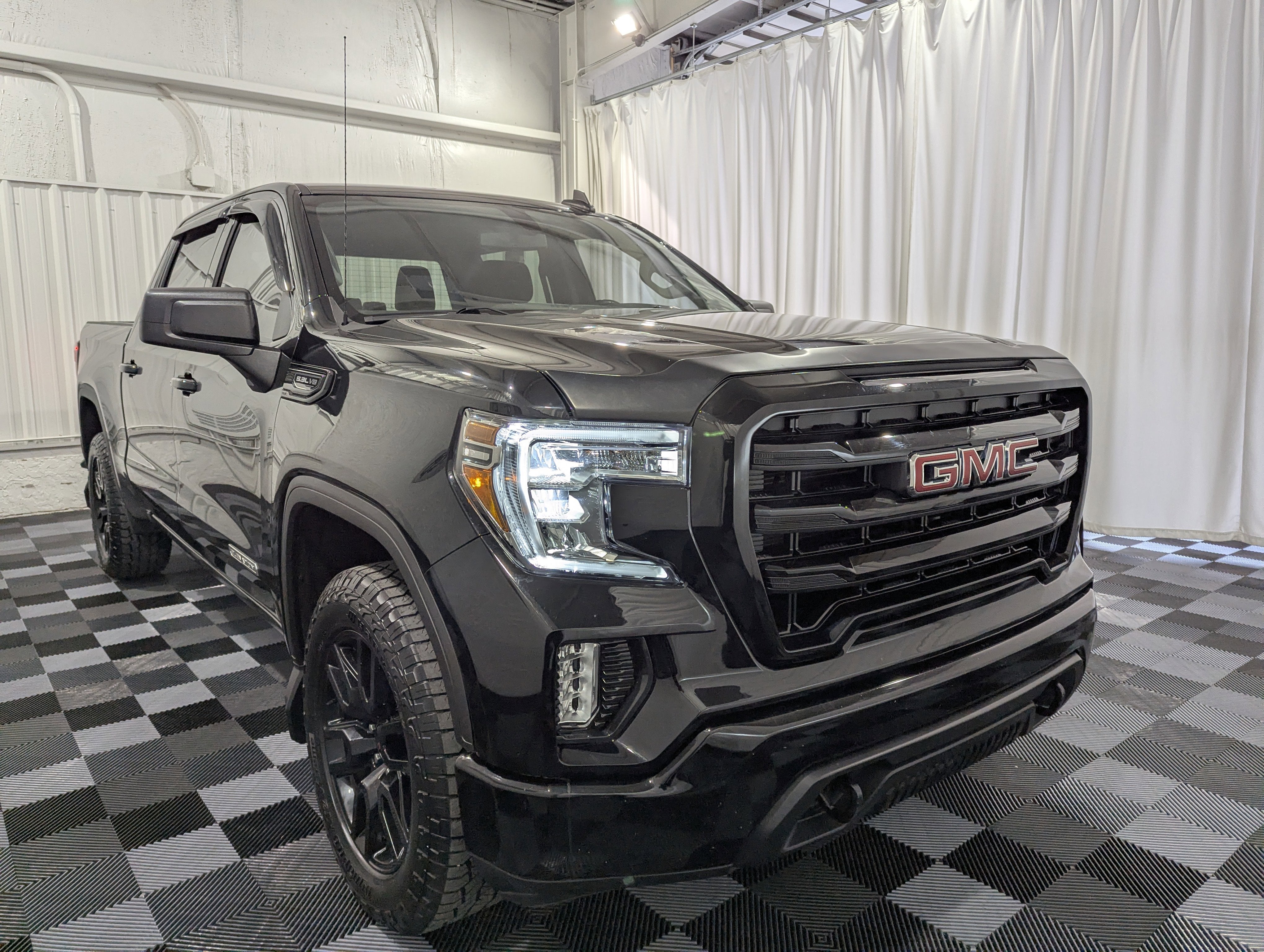 2020 GMC Sierra 1500 4WD Crew Cab Short Box Elevation