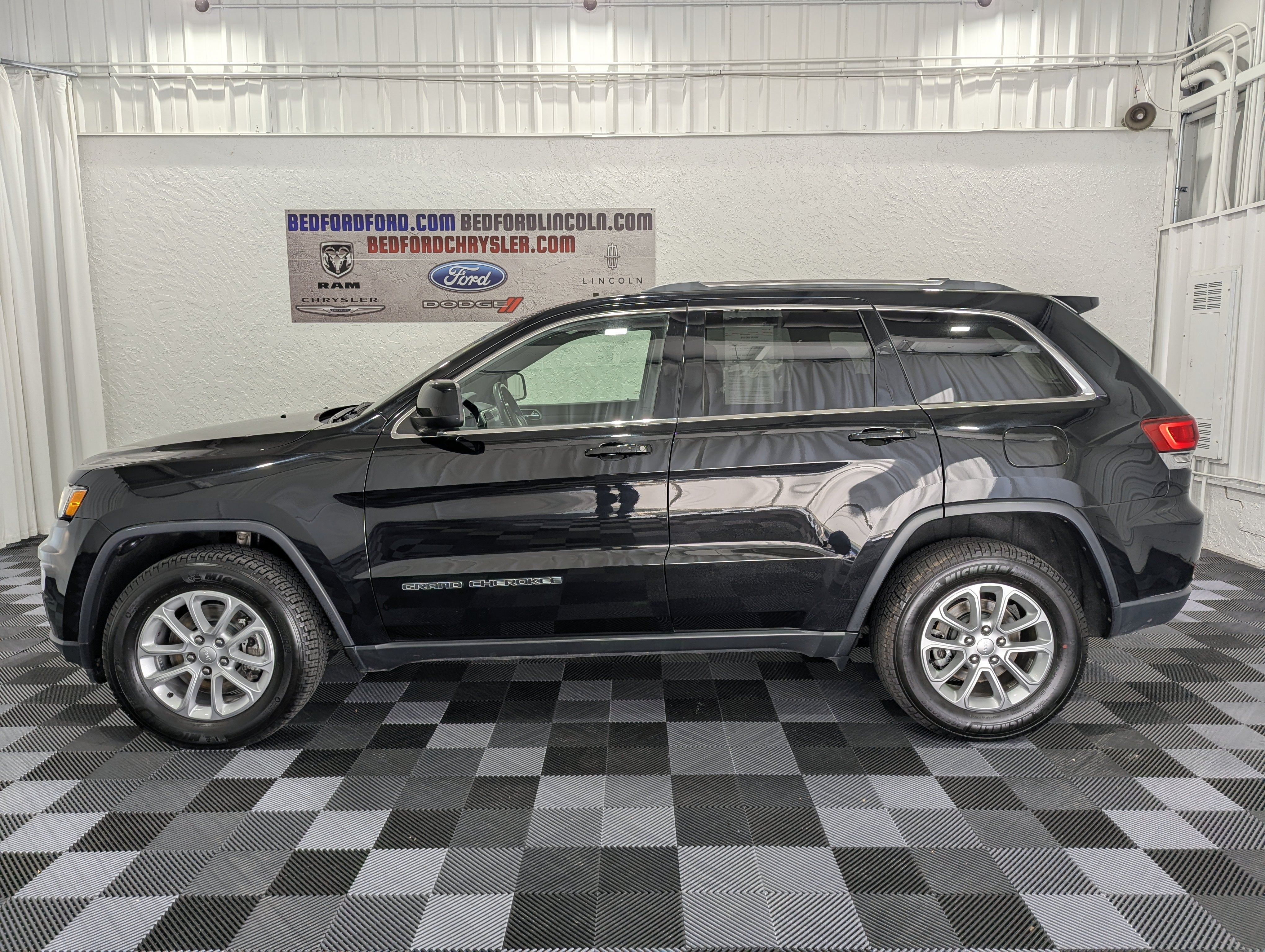 2021 Jeep Grand Cherokee Laredo E 4x4