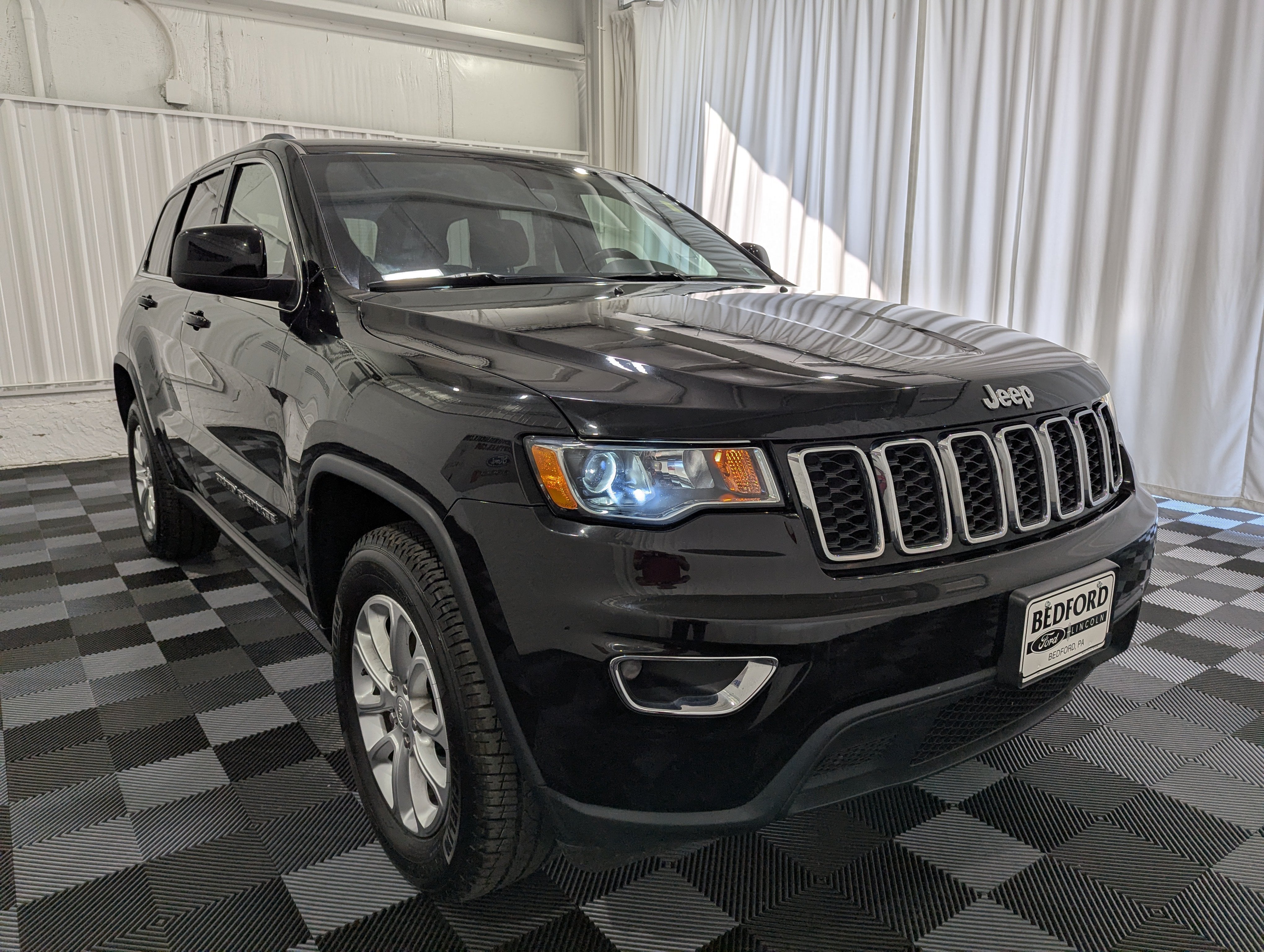 2021 Jeep Grand Cherokee Laredo E 4x4