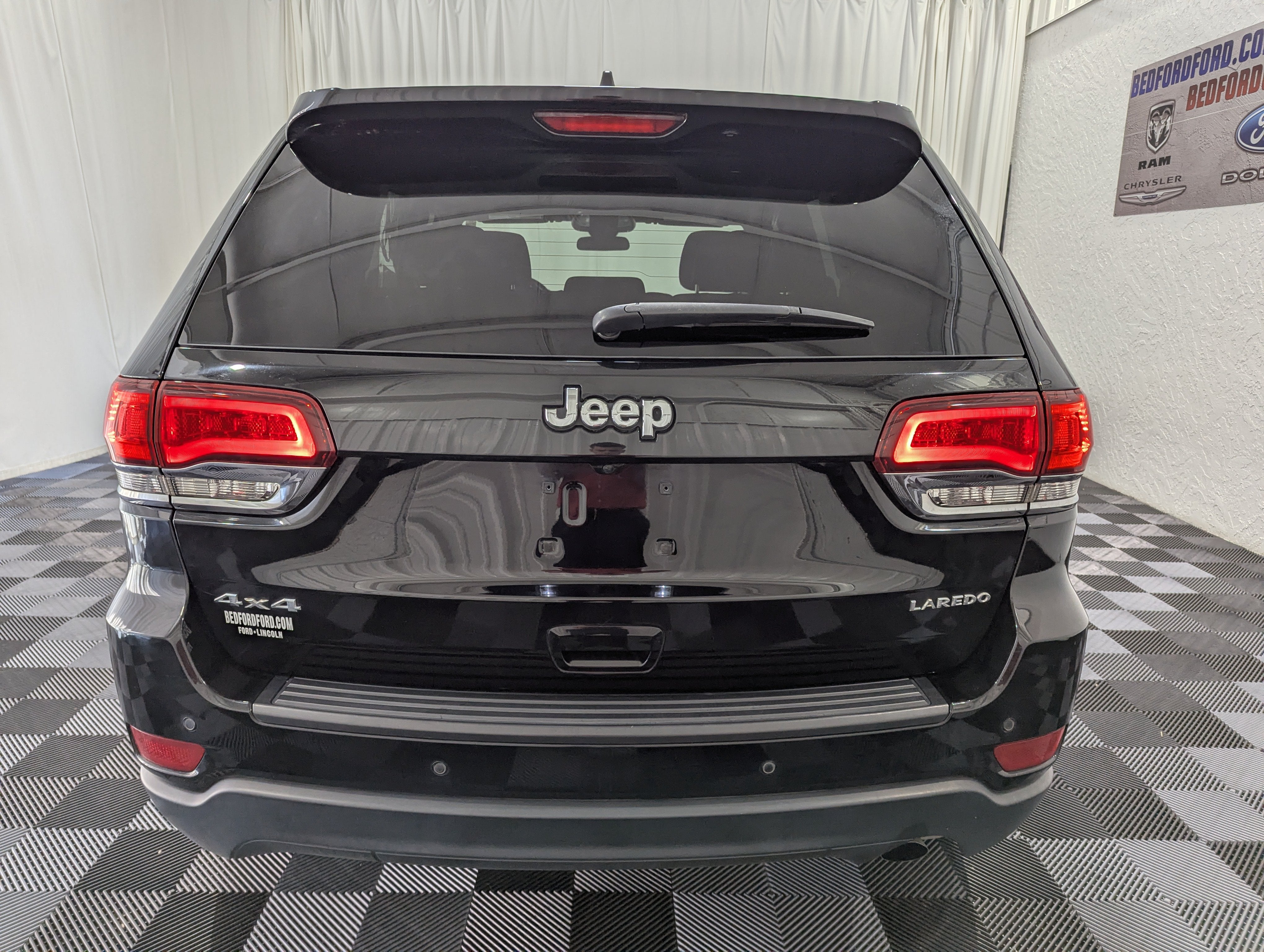 2021 Jeep Grand Cherokee Laredo E 4x4