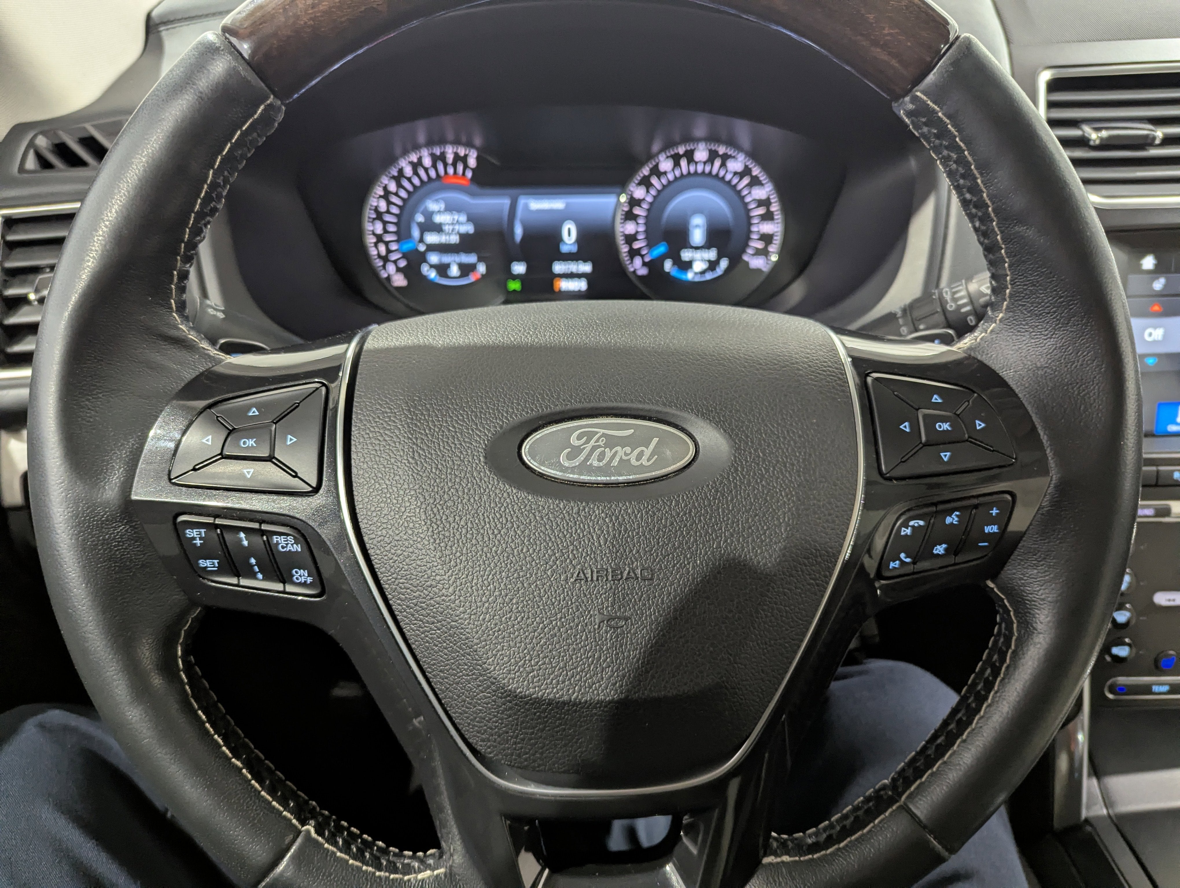 2017 Ford Explorer Platinum 4x4