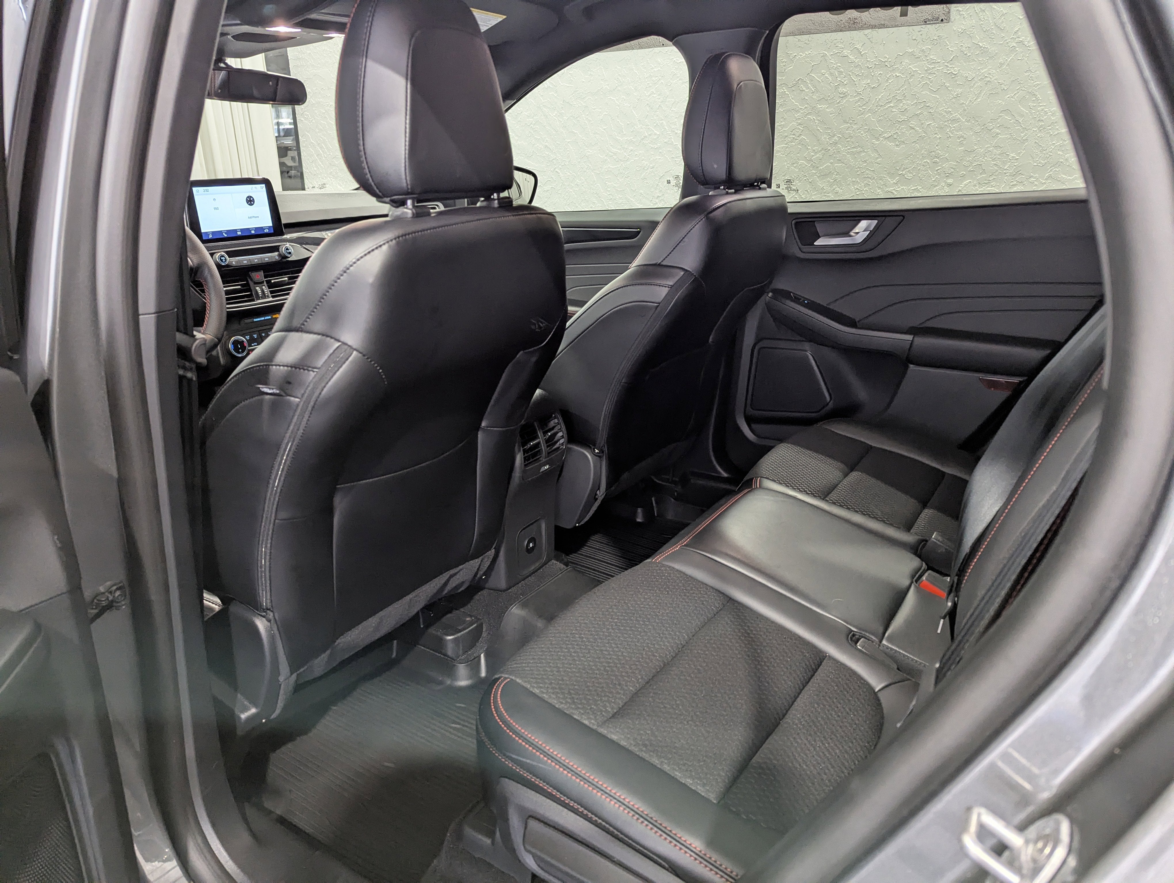 2025 Ford Escape ST-Line Select AWD