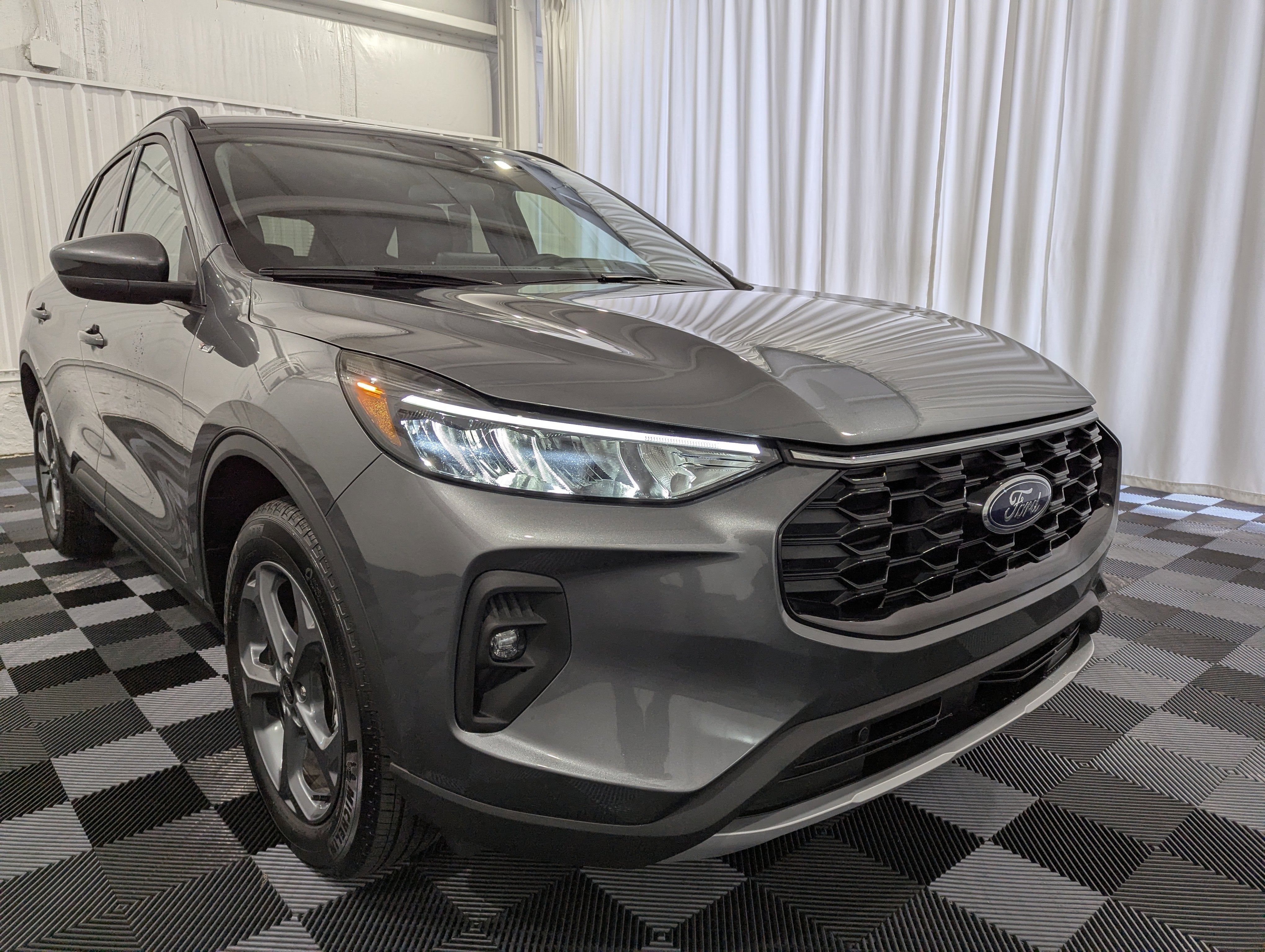 2025 Ford Escape ST-Line Select AWD