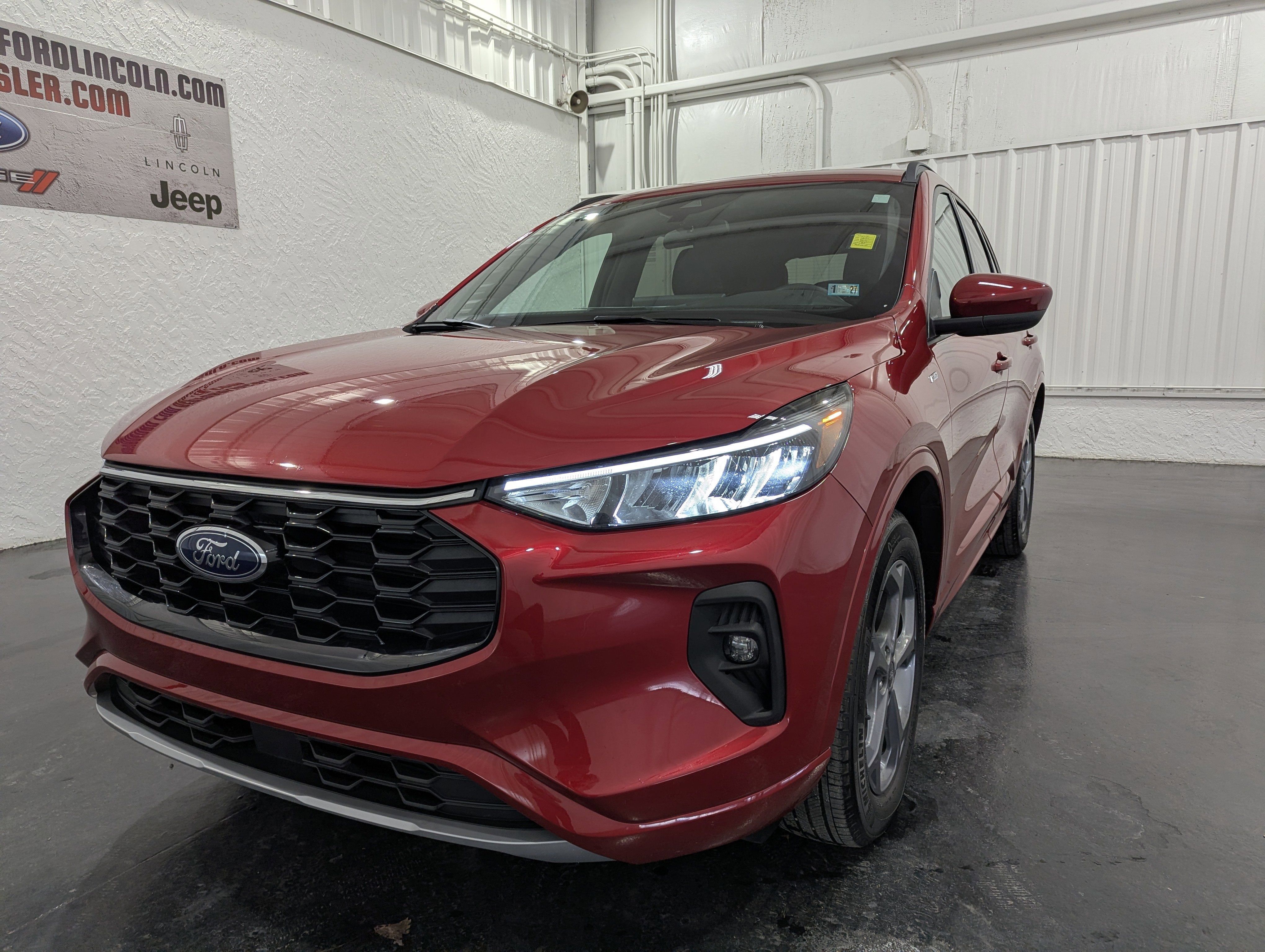2023 Ford Escape ST-Line Select AWD
