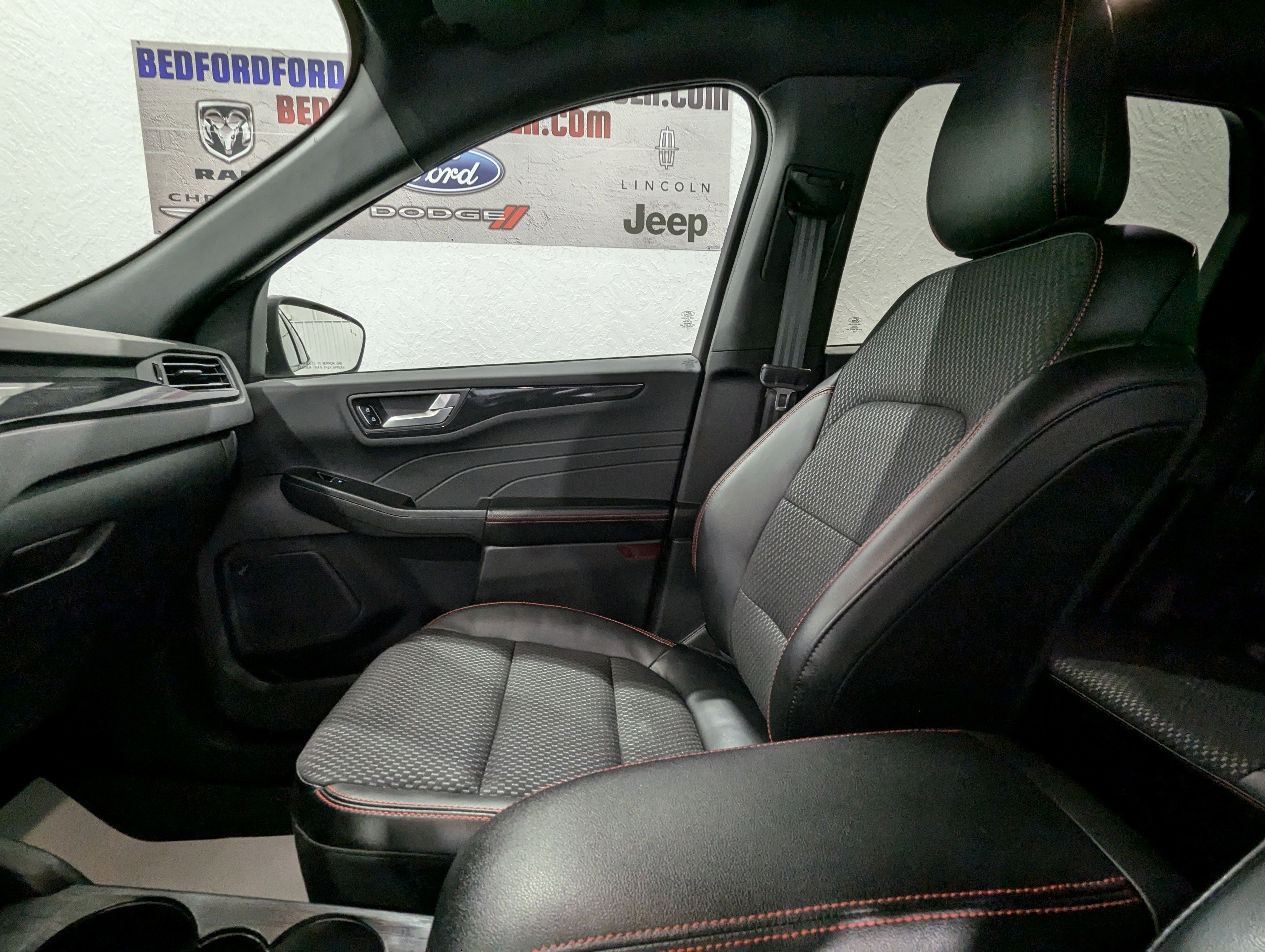 2023 Ford Escape ST-Line Select AWD