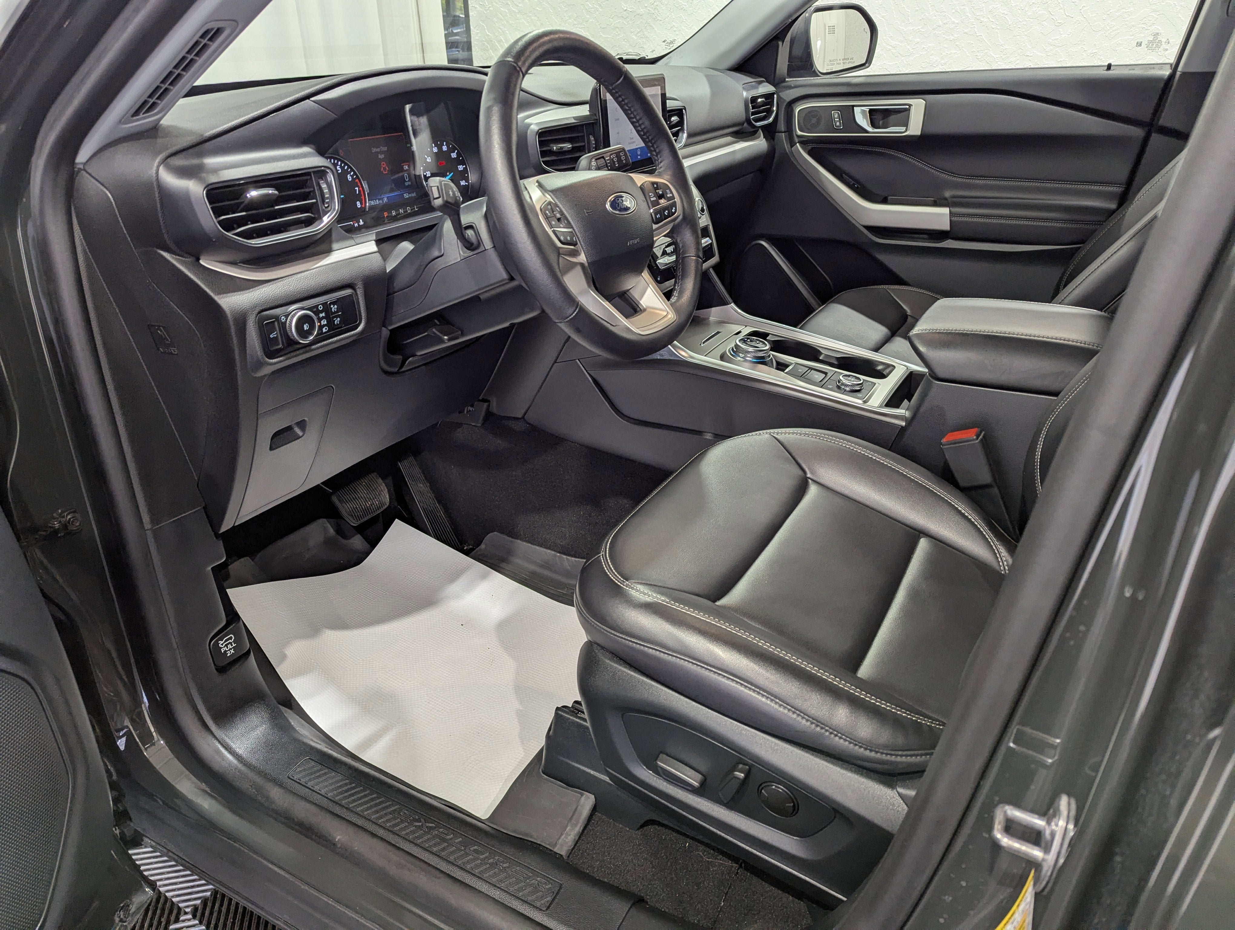2024 Ford Explorer XLT 4x4