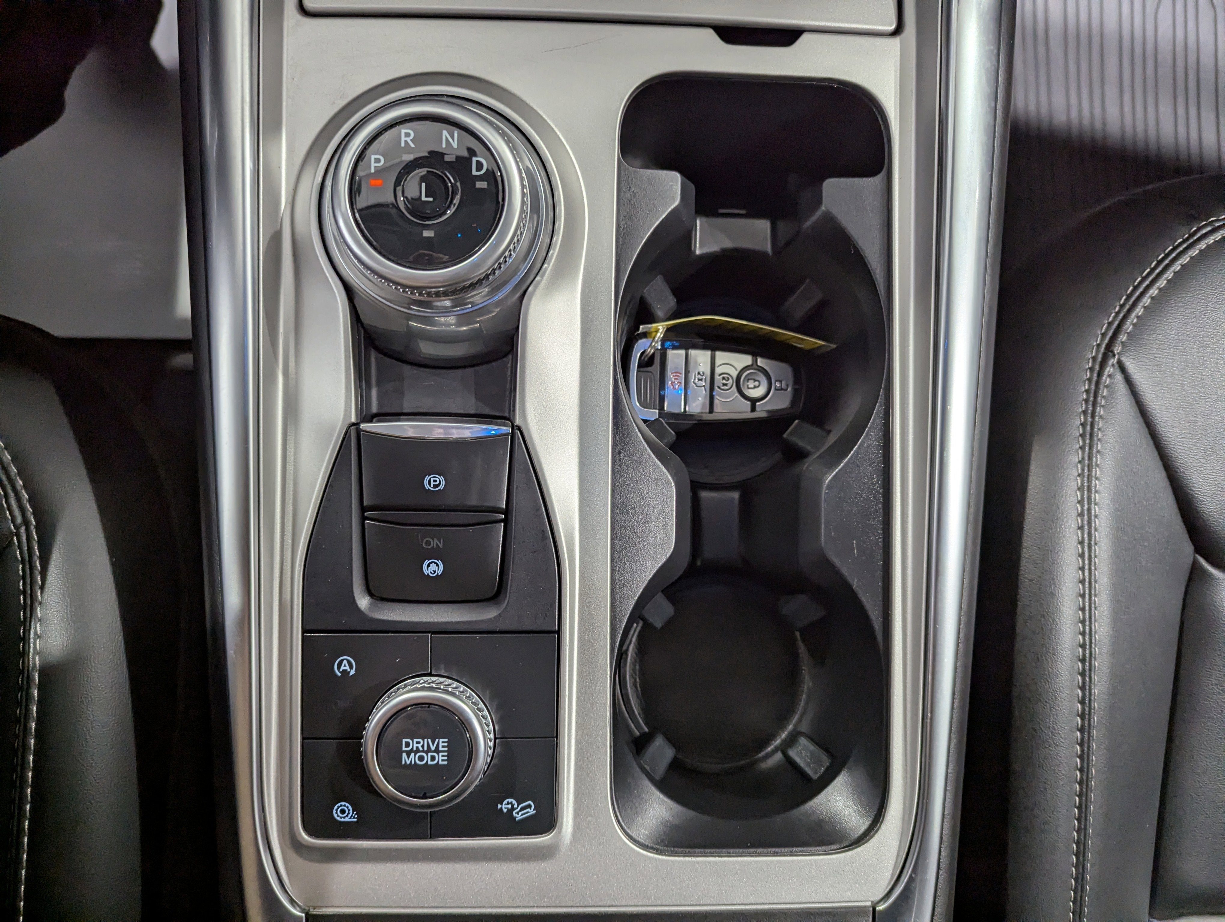 2024 Ford Explorer XLT 4x4