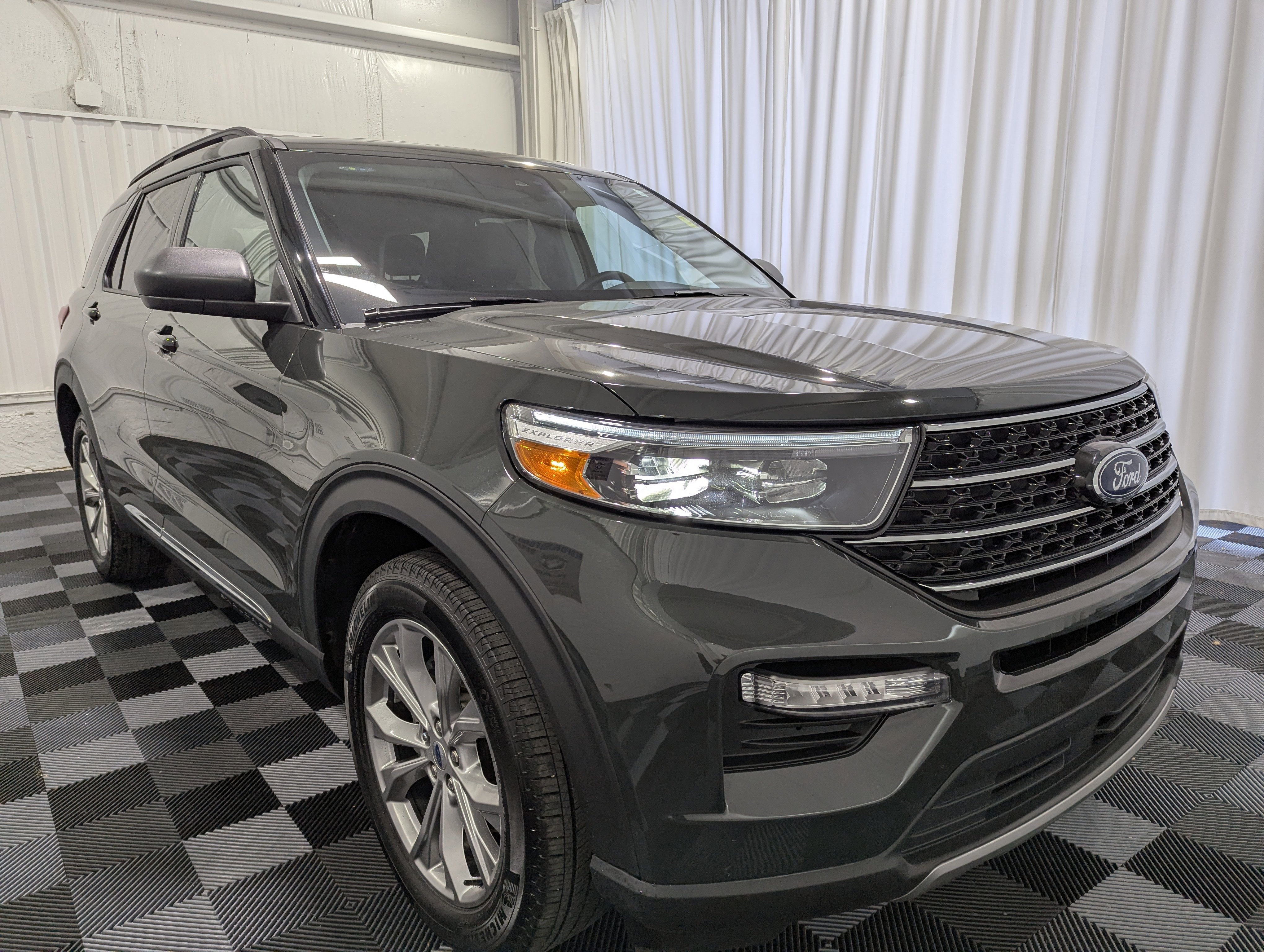 2024 Ford Explorer XLT 4x4