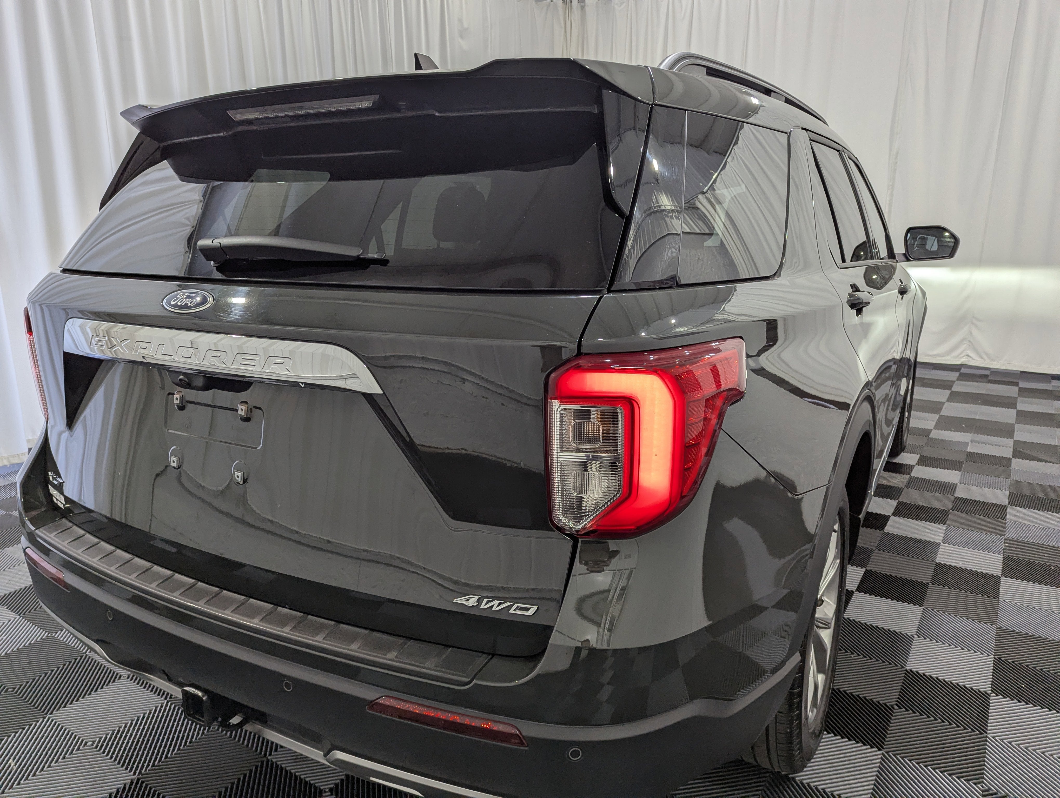 2024 Ford Explorer XLT 4x4