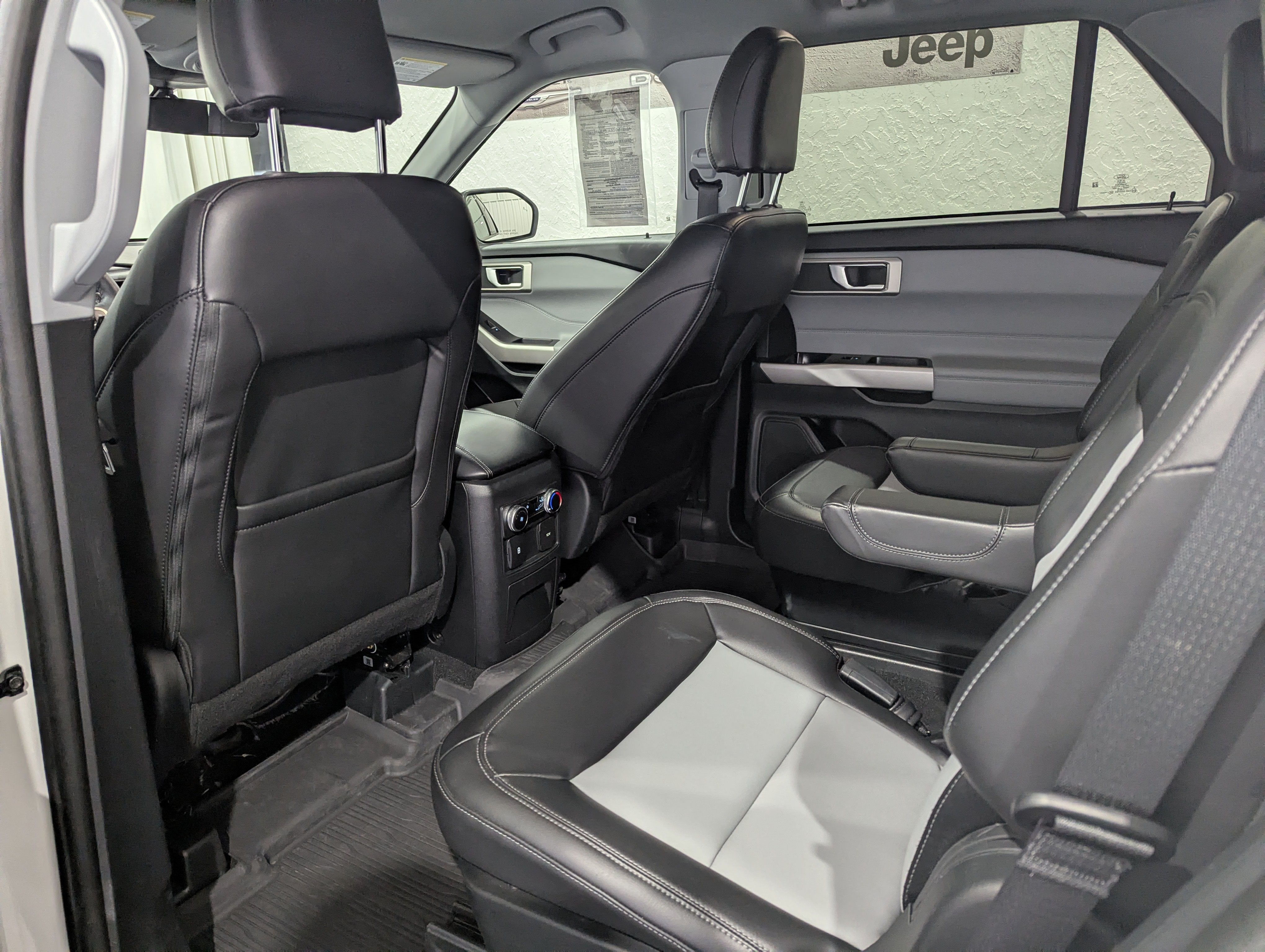 2024 Ford Explorer XLT 4x4
