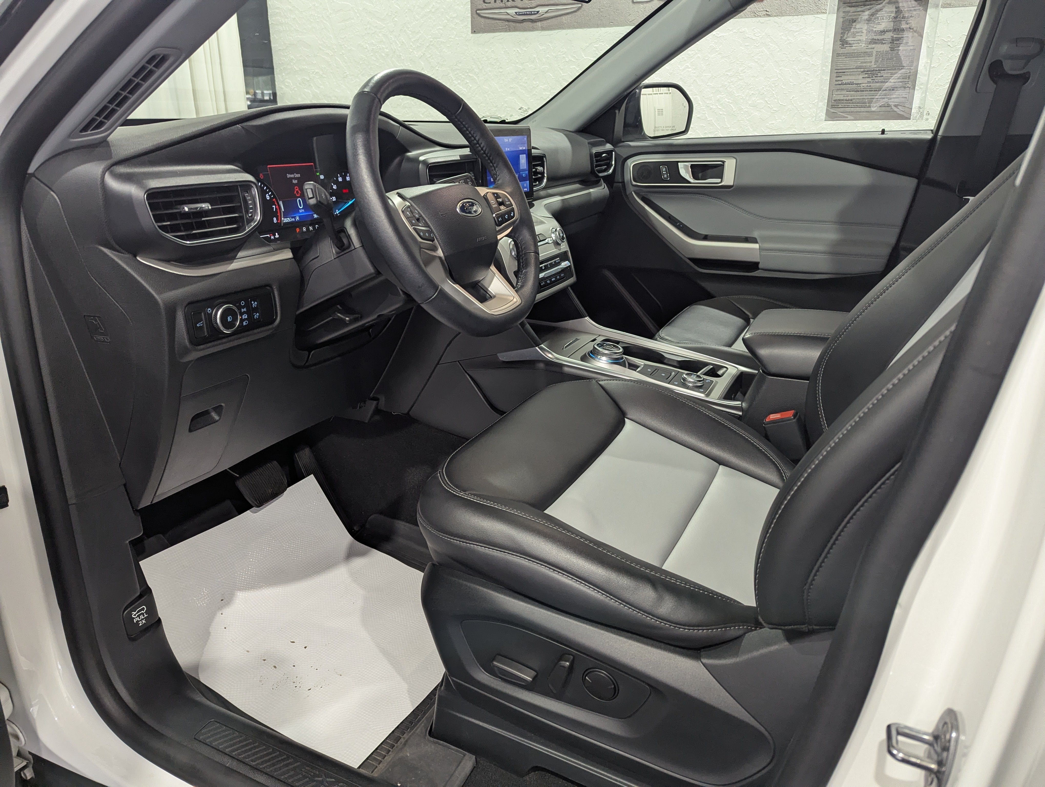 2024 Ford Explorer XLT 4x4