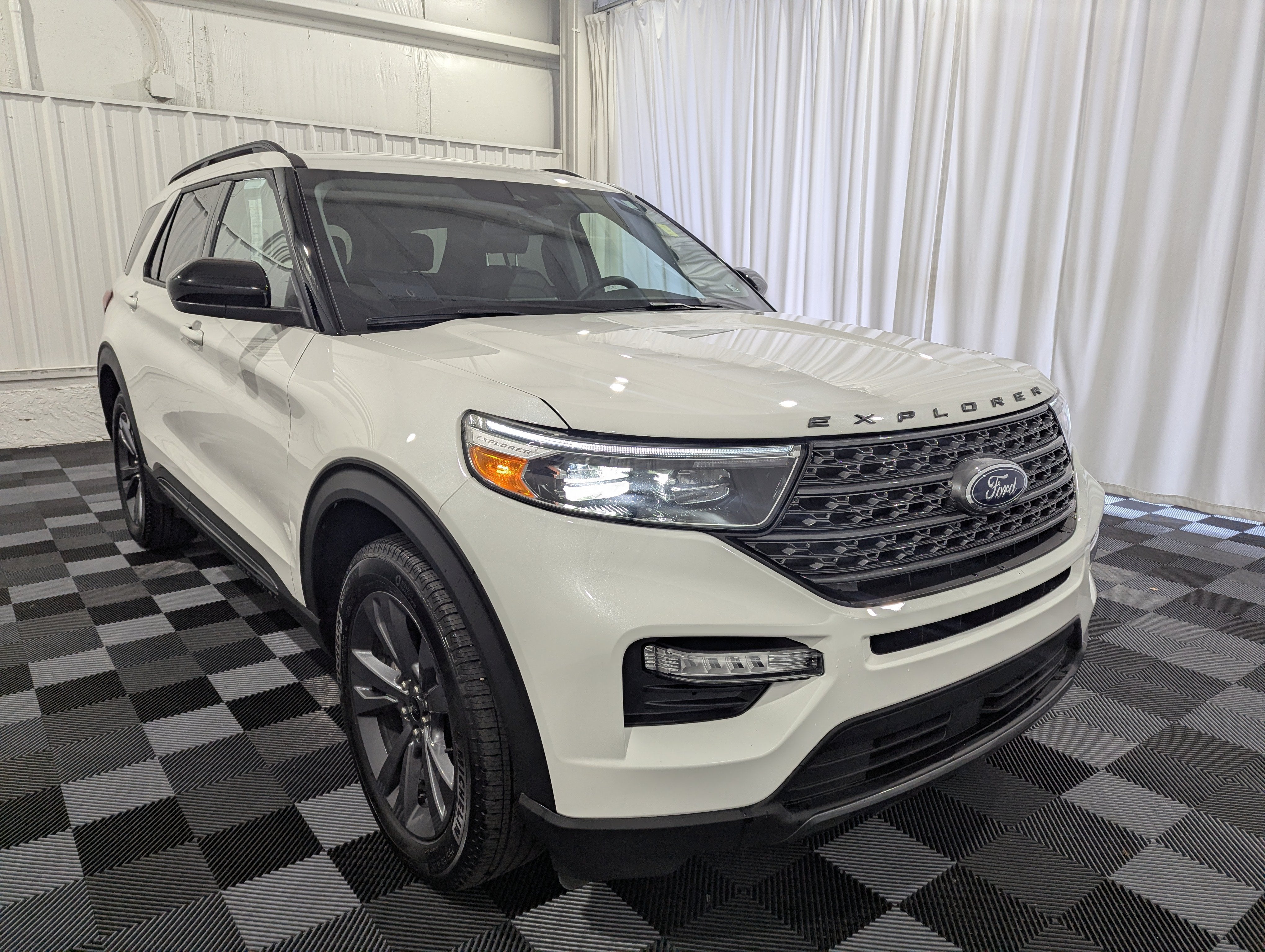 2024 Ford Explorer XLT 4x4