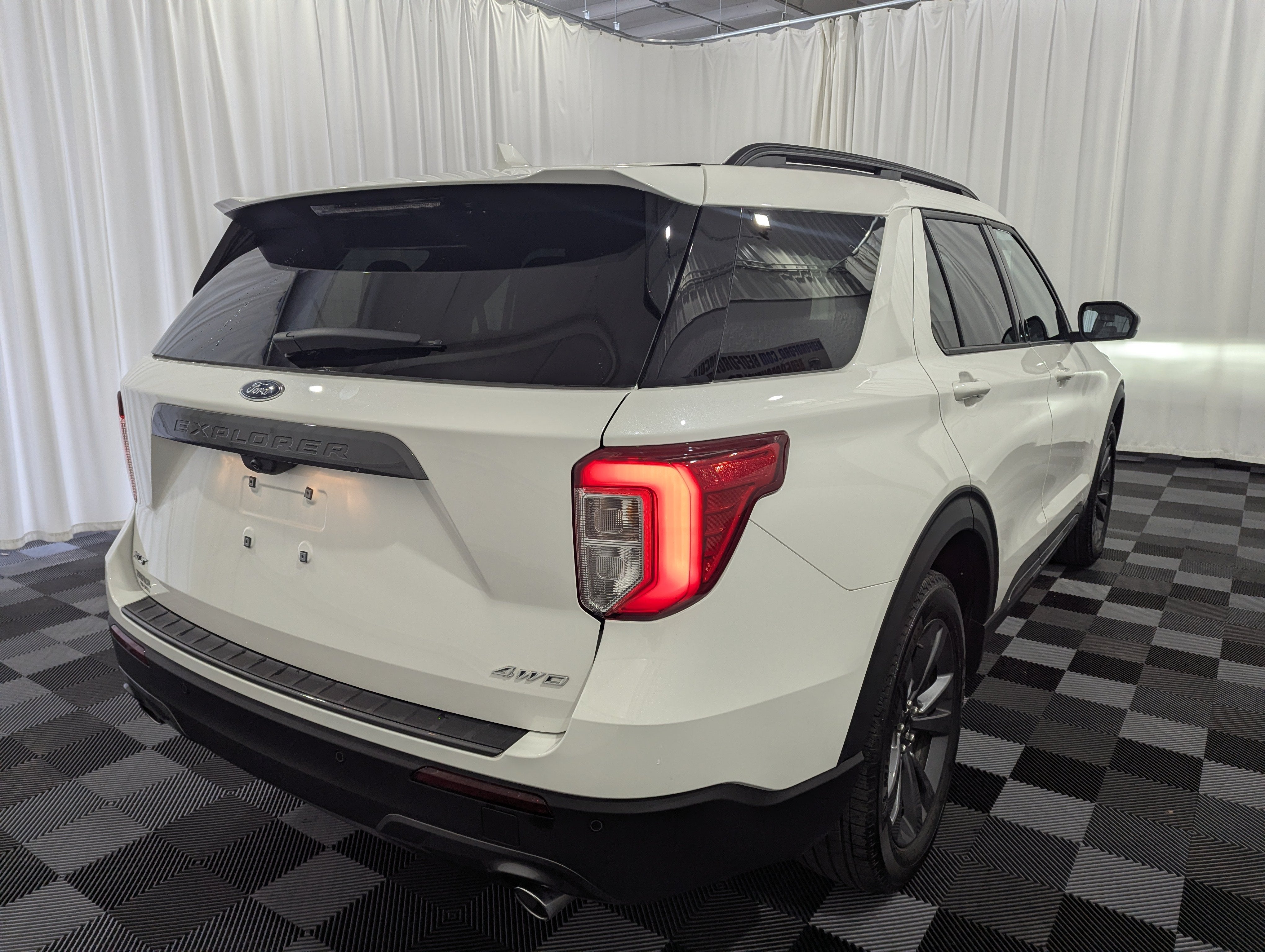 2024 Ford Explorer XLT 4x4