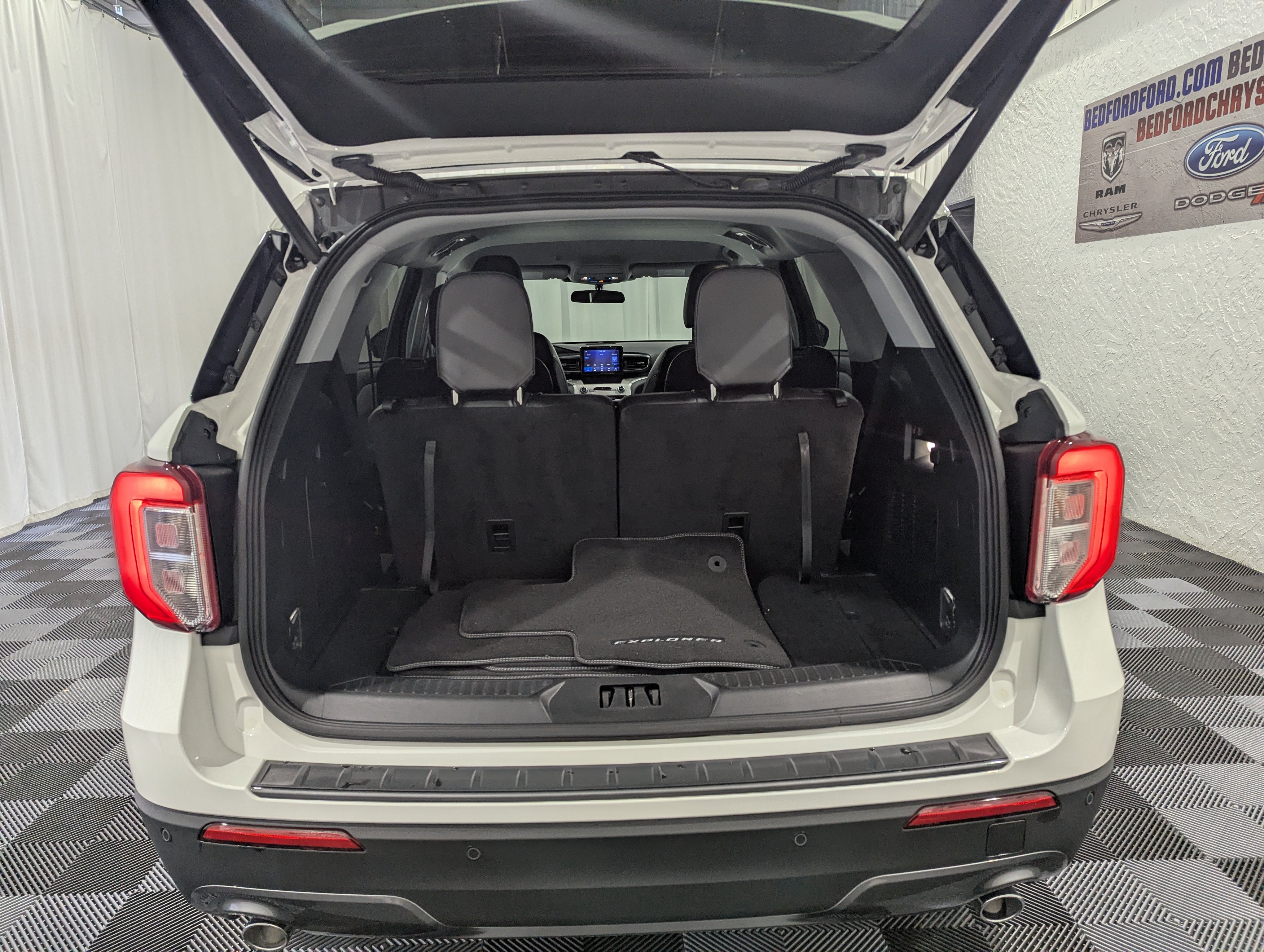2024 Ford Explorer XLT 4x4
