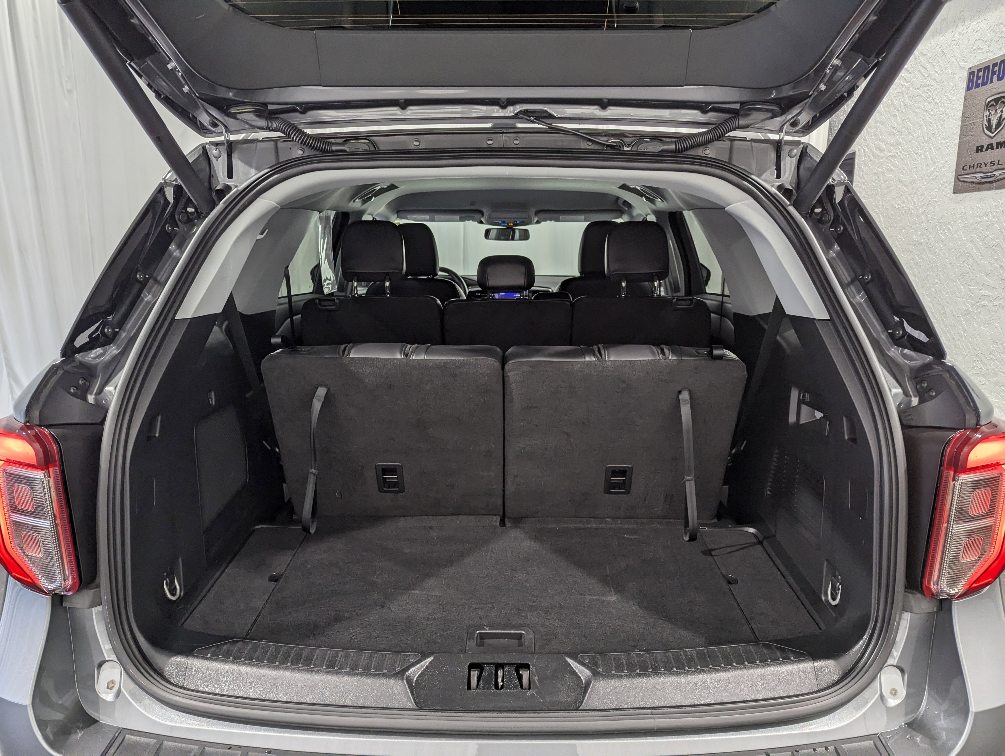 2023 Ford Explorer XLT 4x4