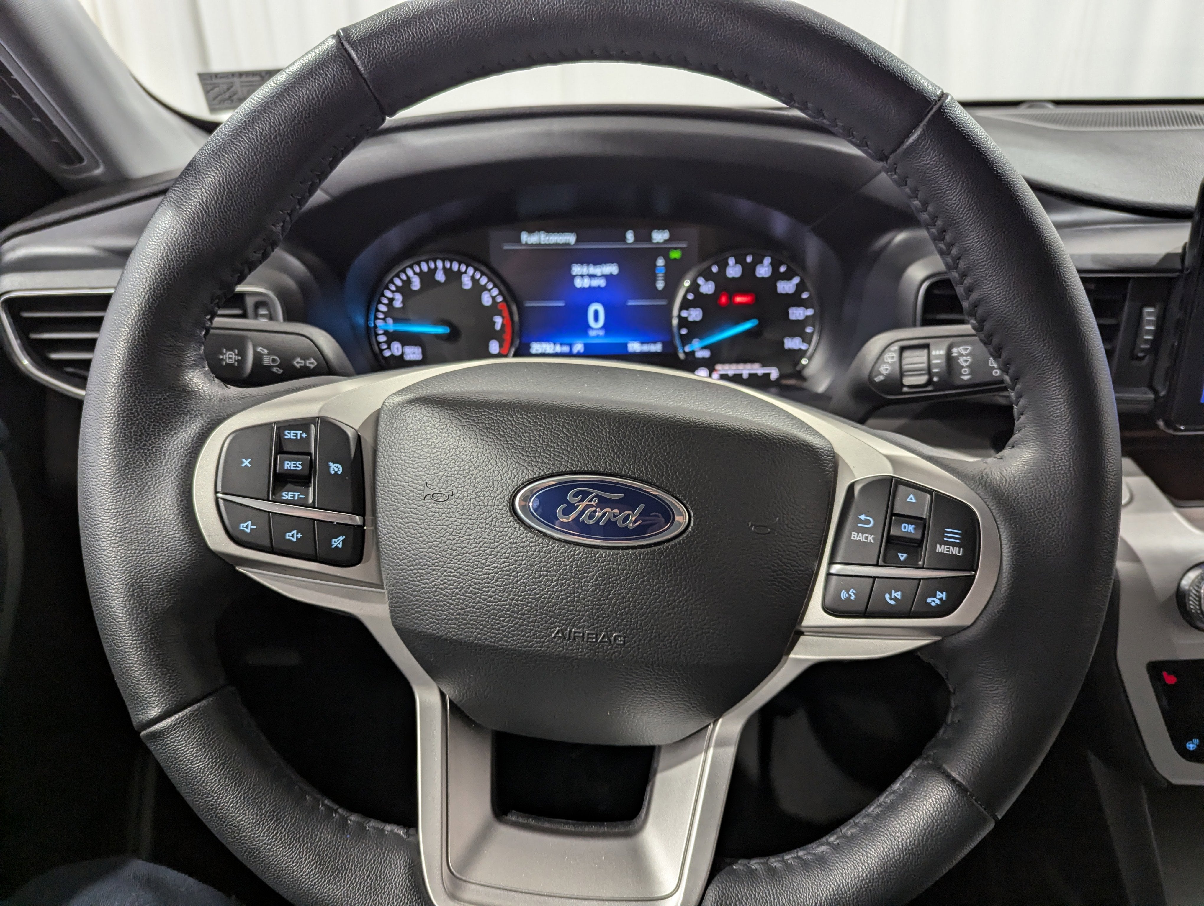 2023 Ford Explorer XLT 4x4