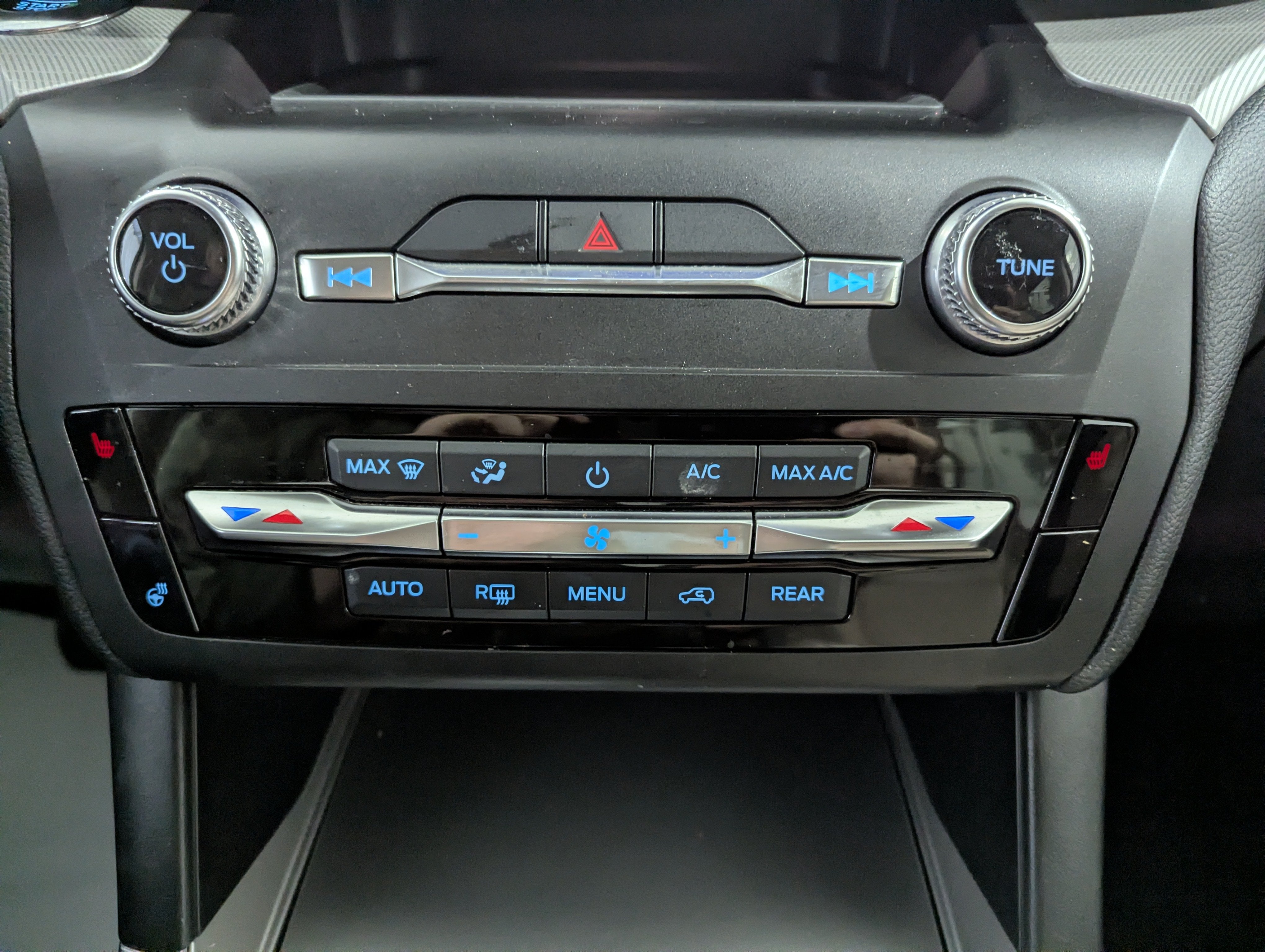 2020 Ford Explorer XLT 4x4