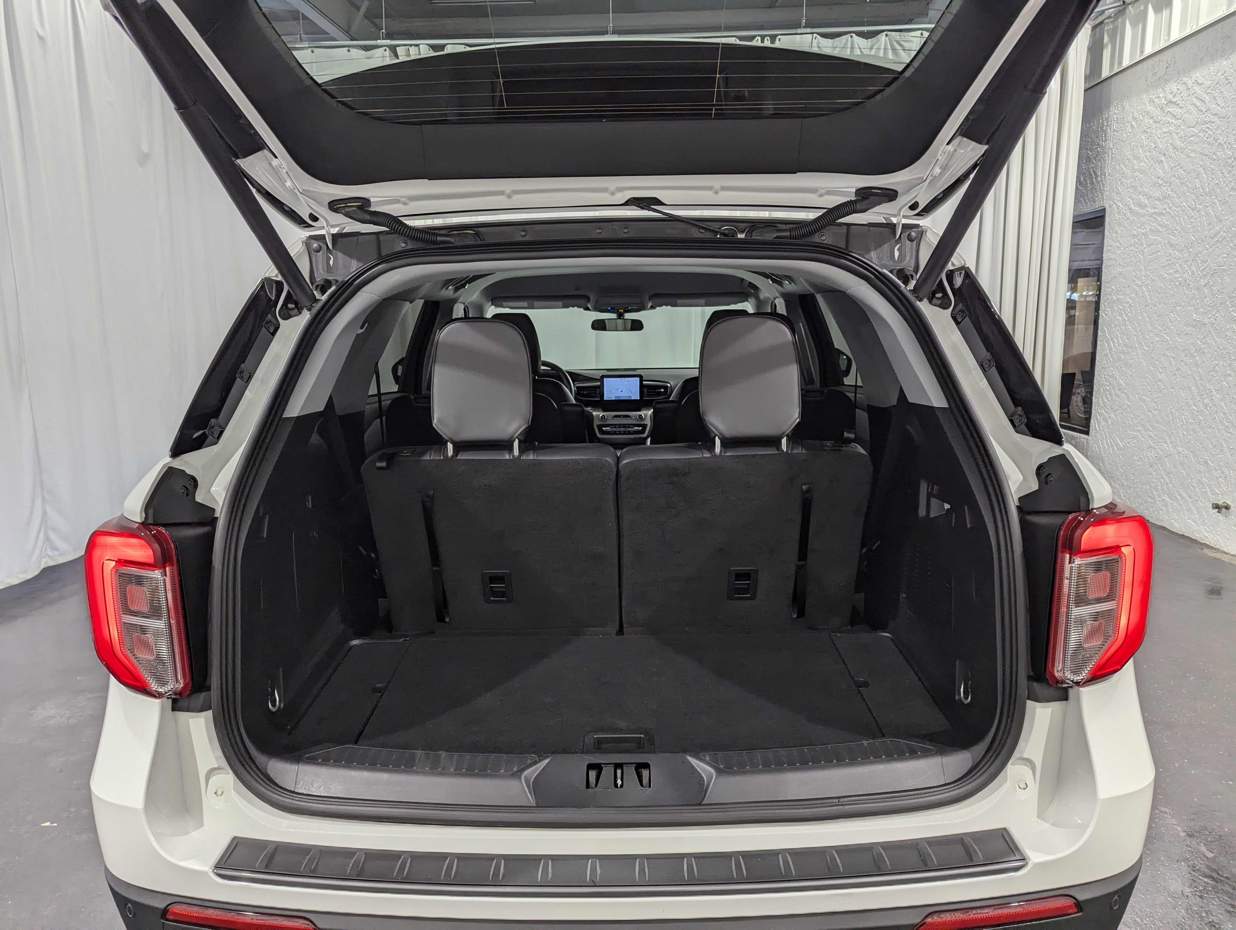 2023 Ford Explorer XLT 4x4