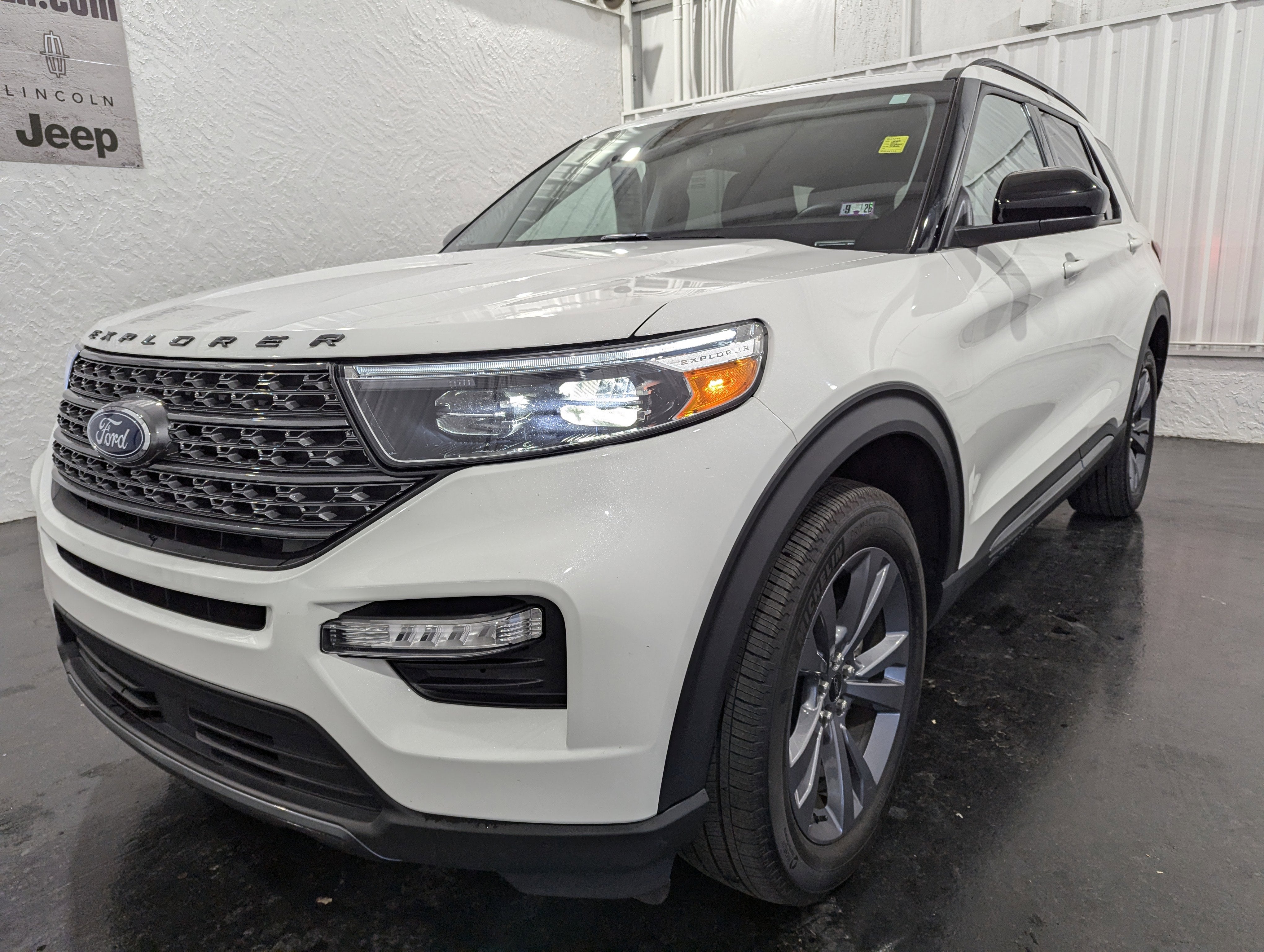 2023 Ford Explorer XLT 4x4