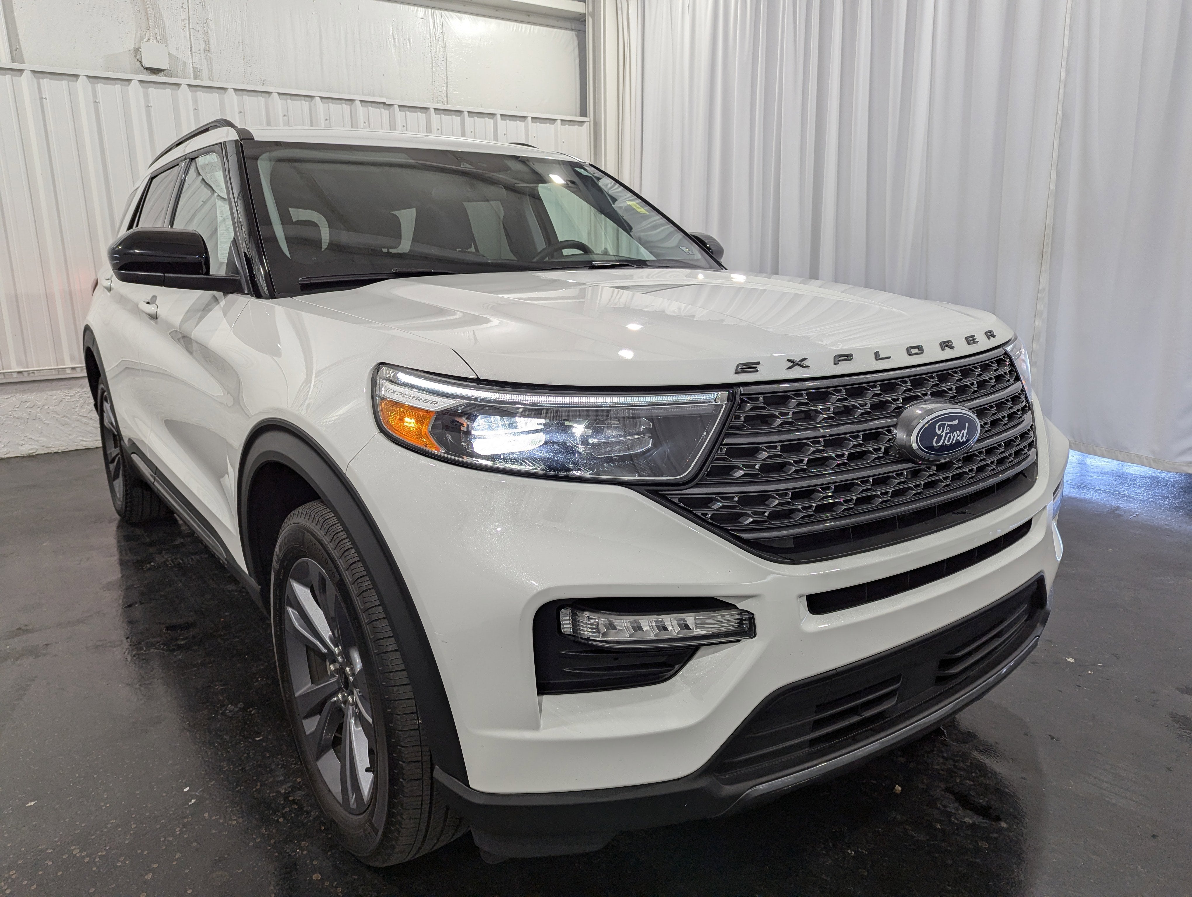 2023 Ford Explorer XLT 4x4