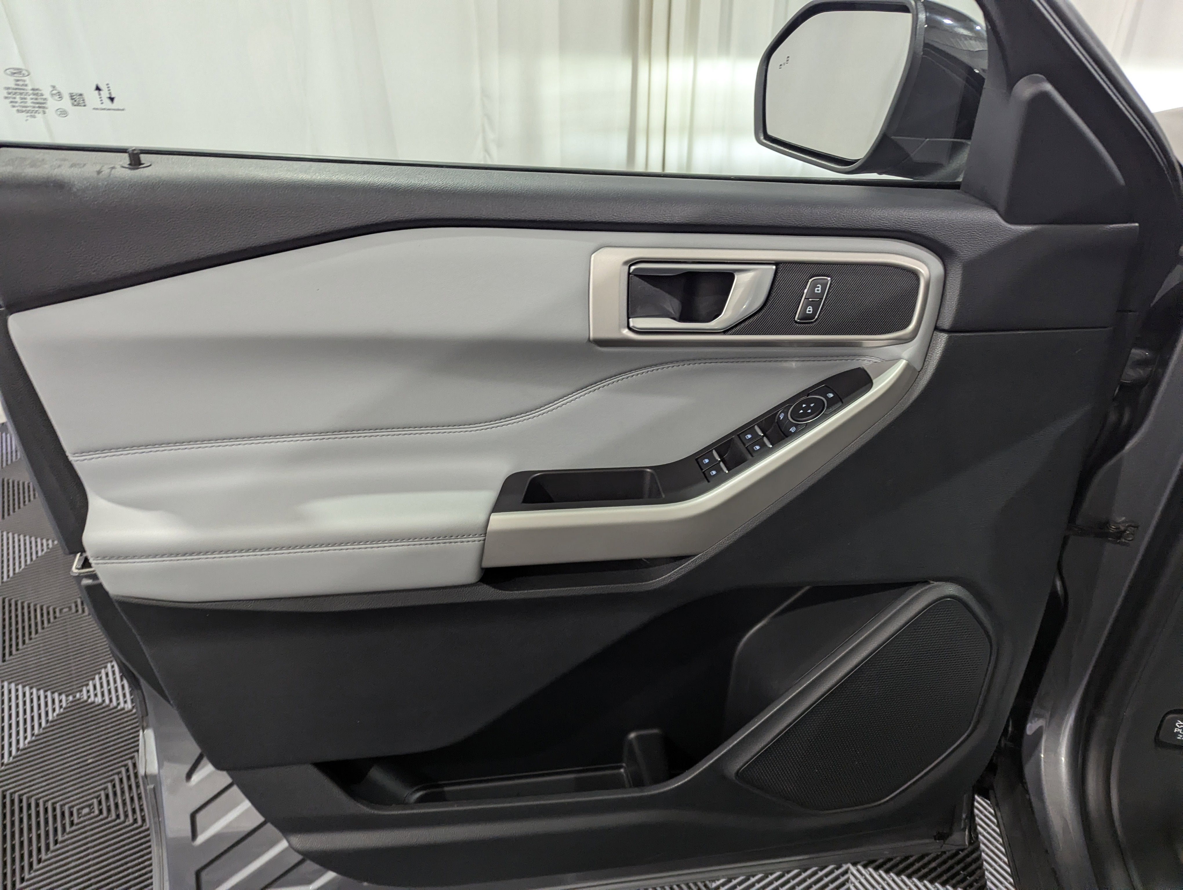 2024 Ford Explorer XLT 4x4