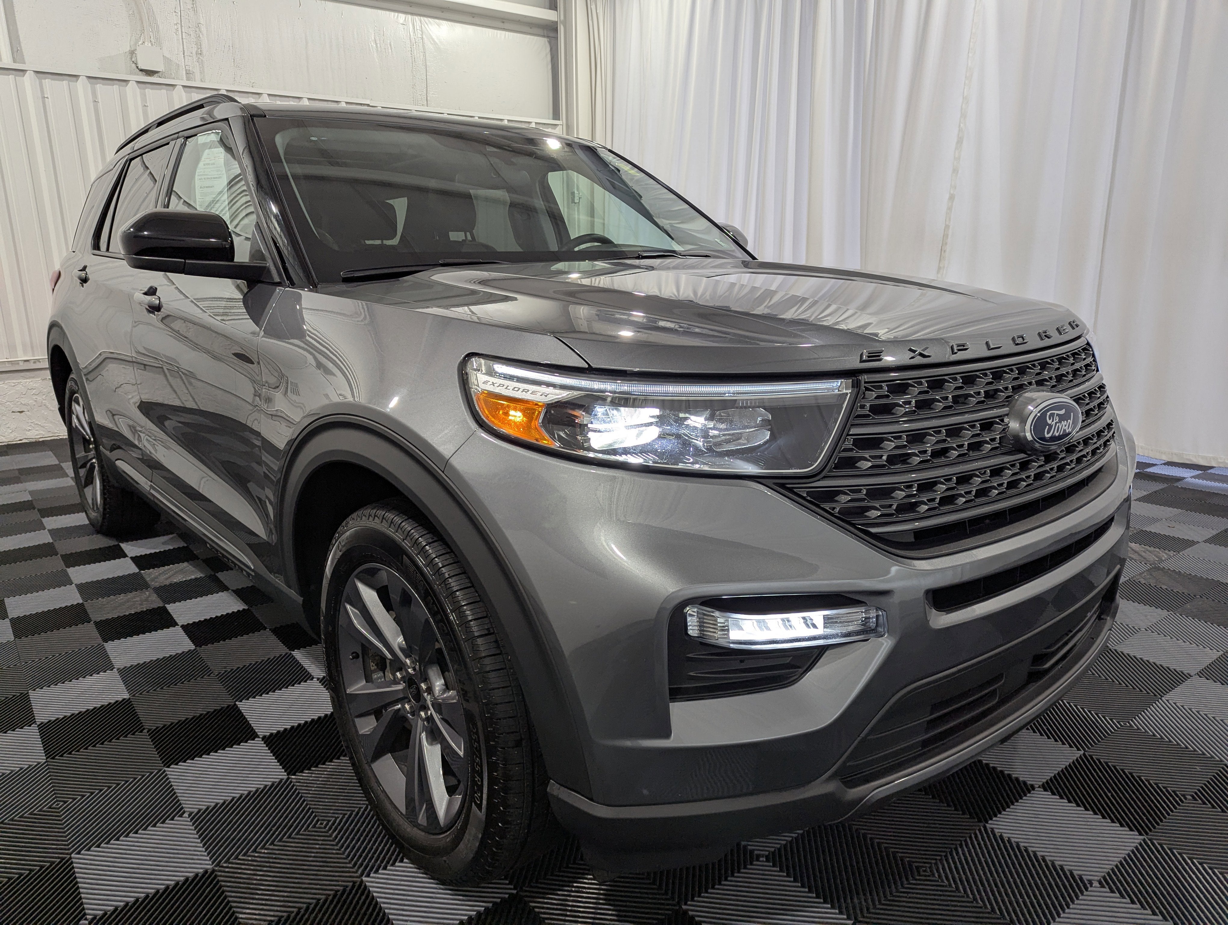 2024 Ford Explorer XLT 4x4