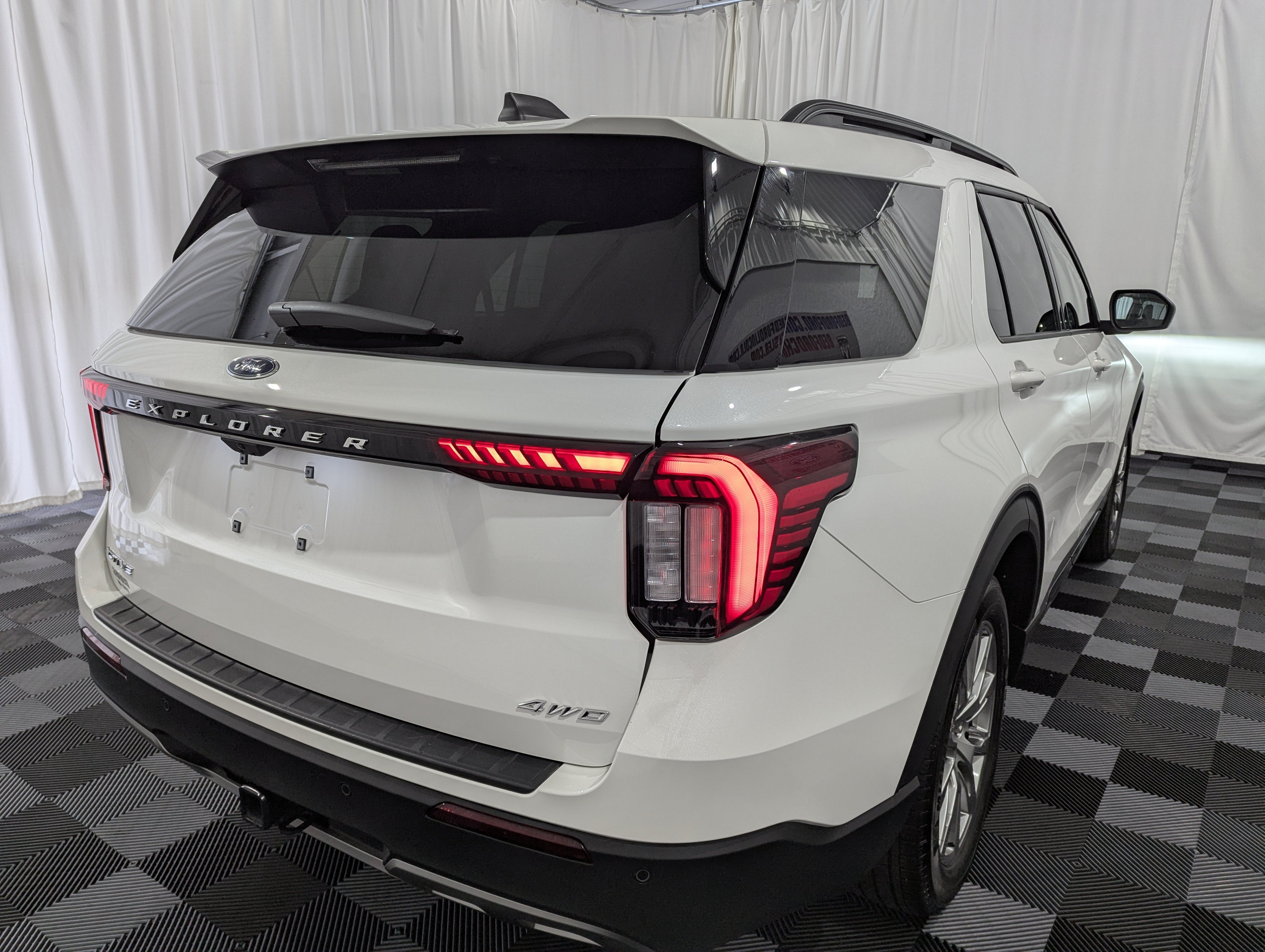 2026 Ford Explorer Active 4x4
